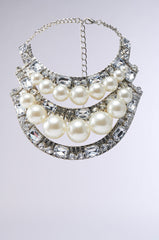PRETTY IN PEARLS NECKLACE