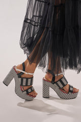 AZALEA WANG TESERA BLACK WHITE PLATFORM WOVEN SANDAL