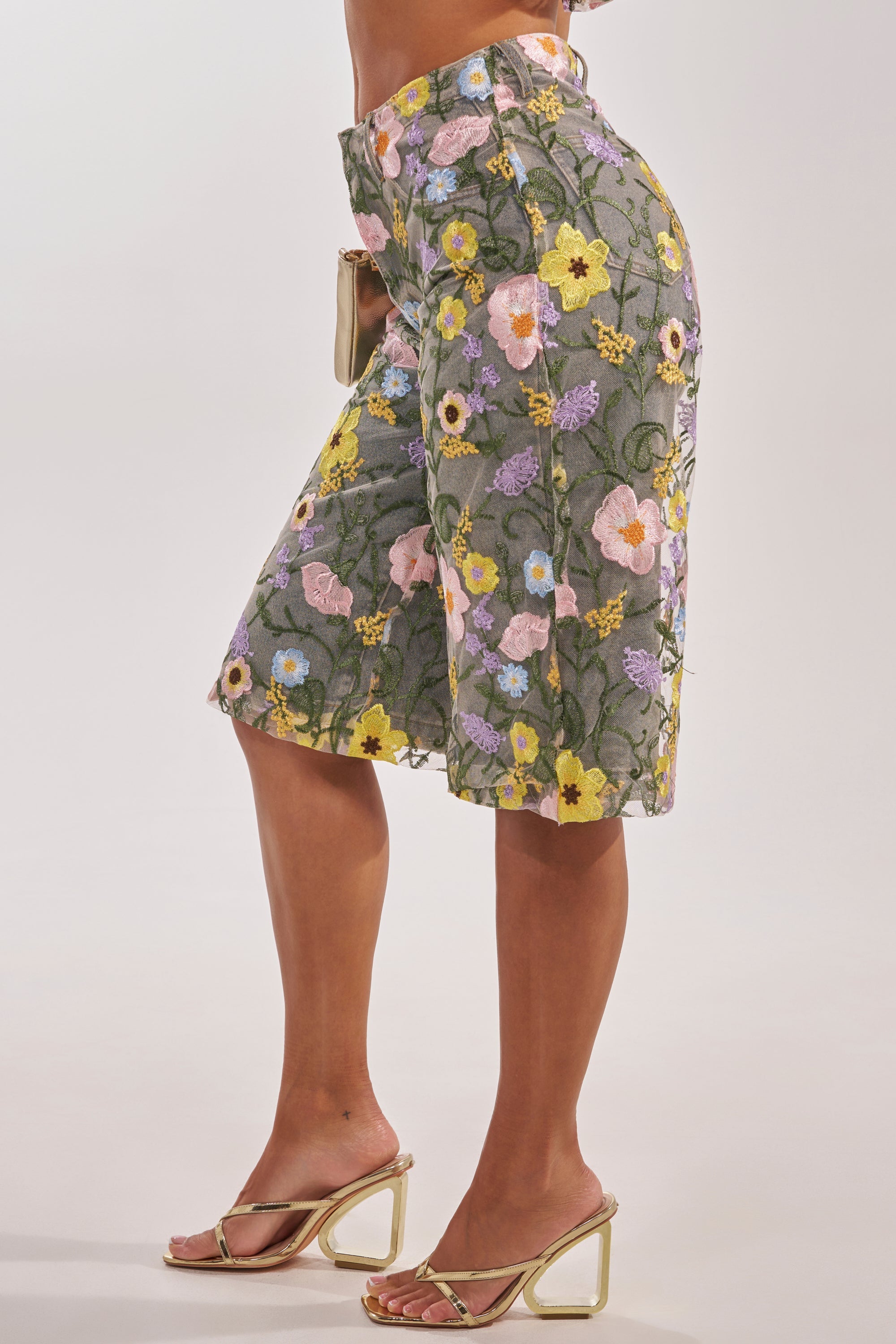 GARDEN PARTY STRETCH DENIM WITH FLORAL TULLE BERMUDA SHORTS