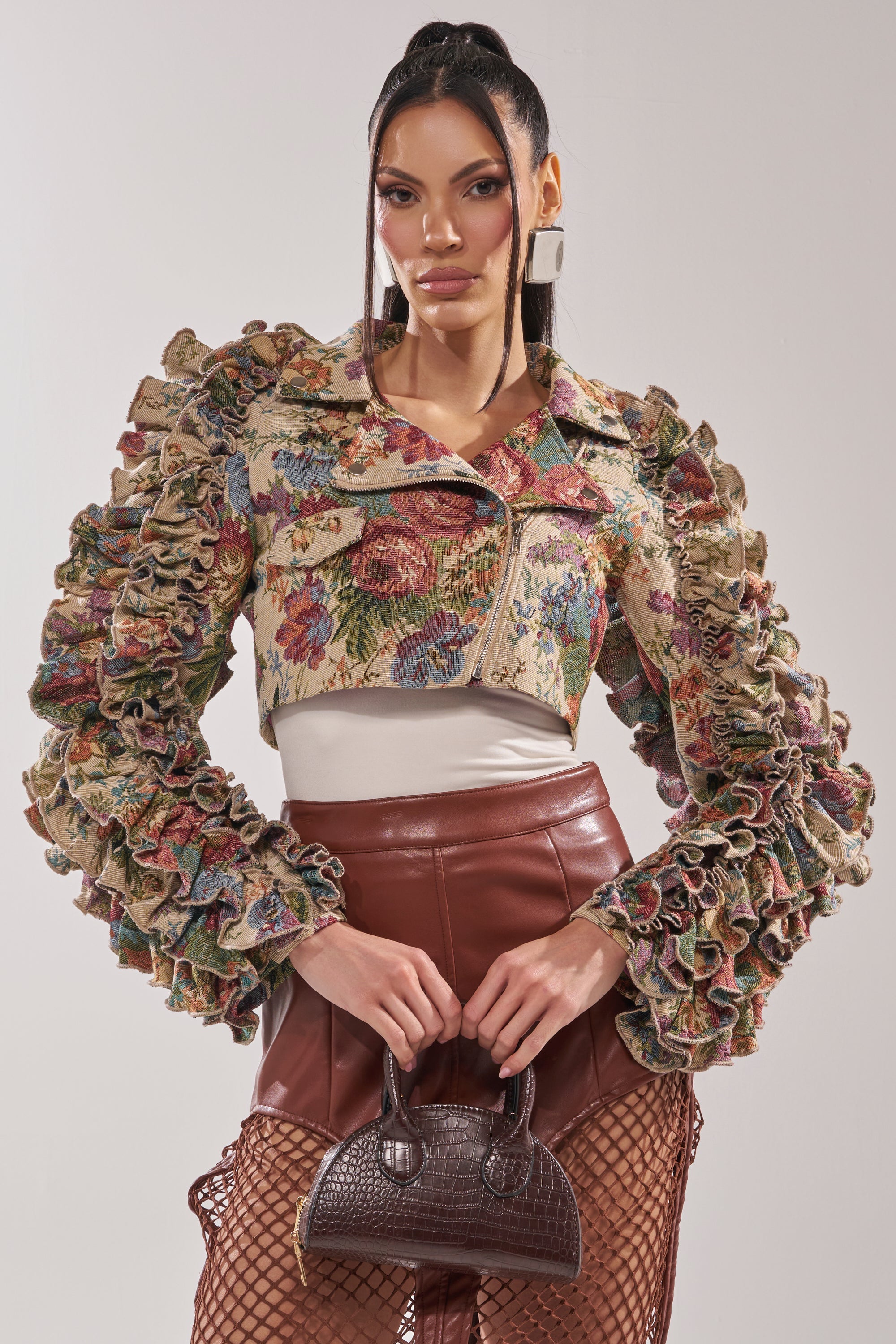 MAKE IT LOOK EASY TAPESTRY MOTO