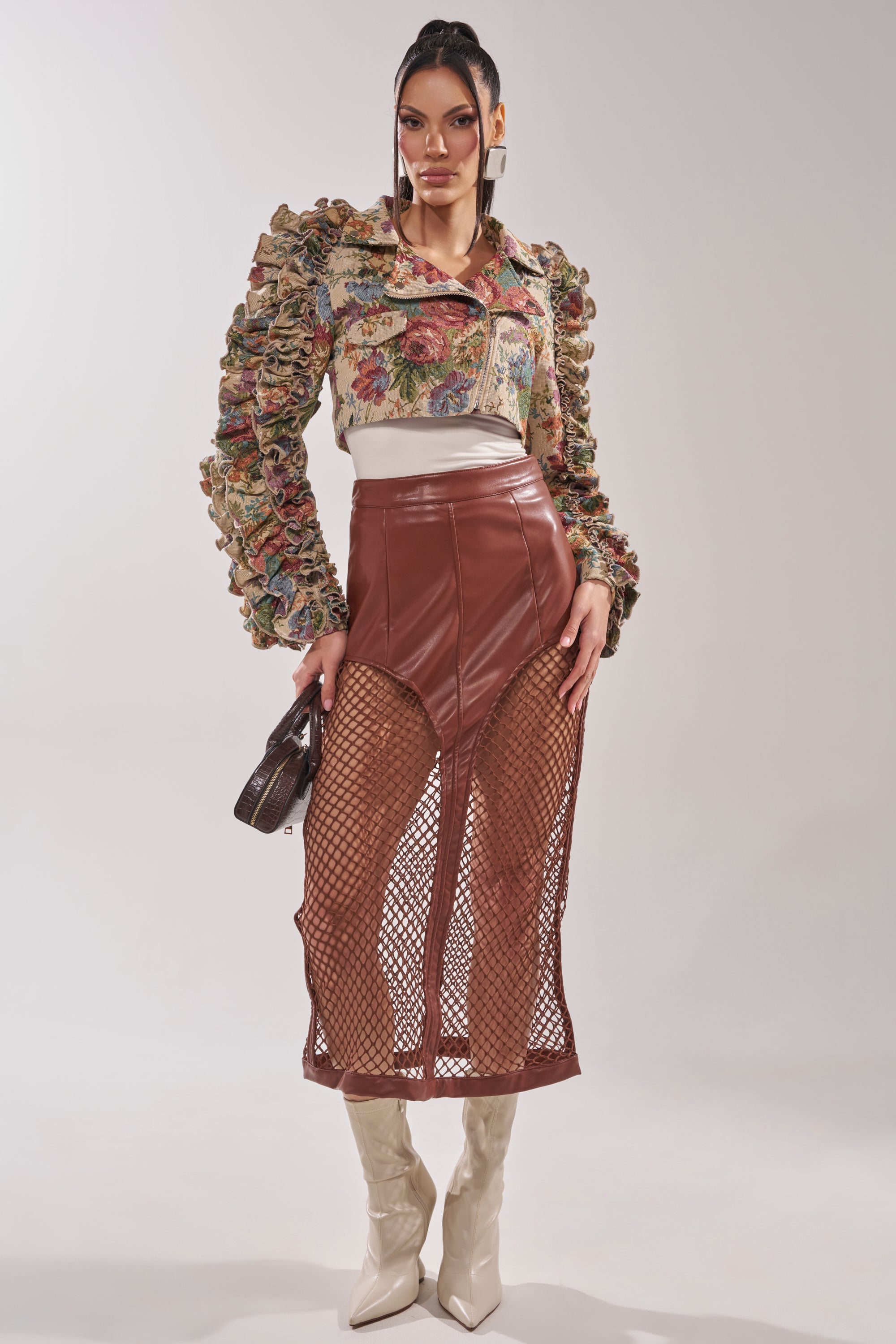 MAKE IT LOOK EASY TAPESTRY MOTO