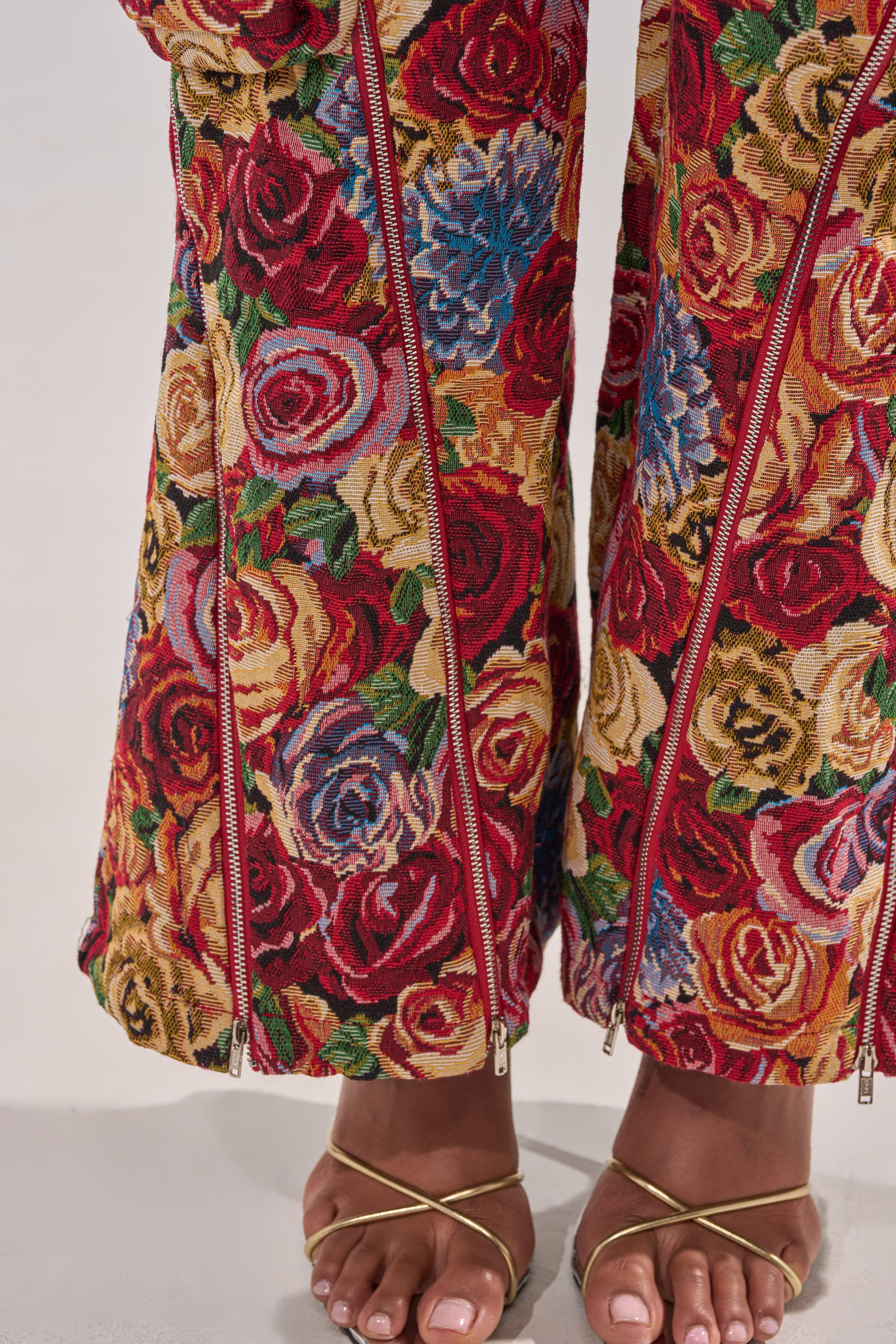 INTO THE THICK OF IT FLORAL CARGO PANT