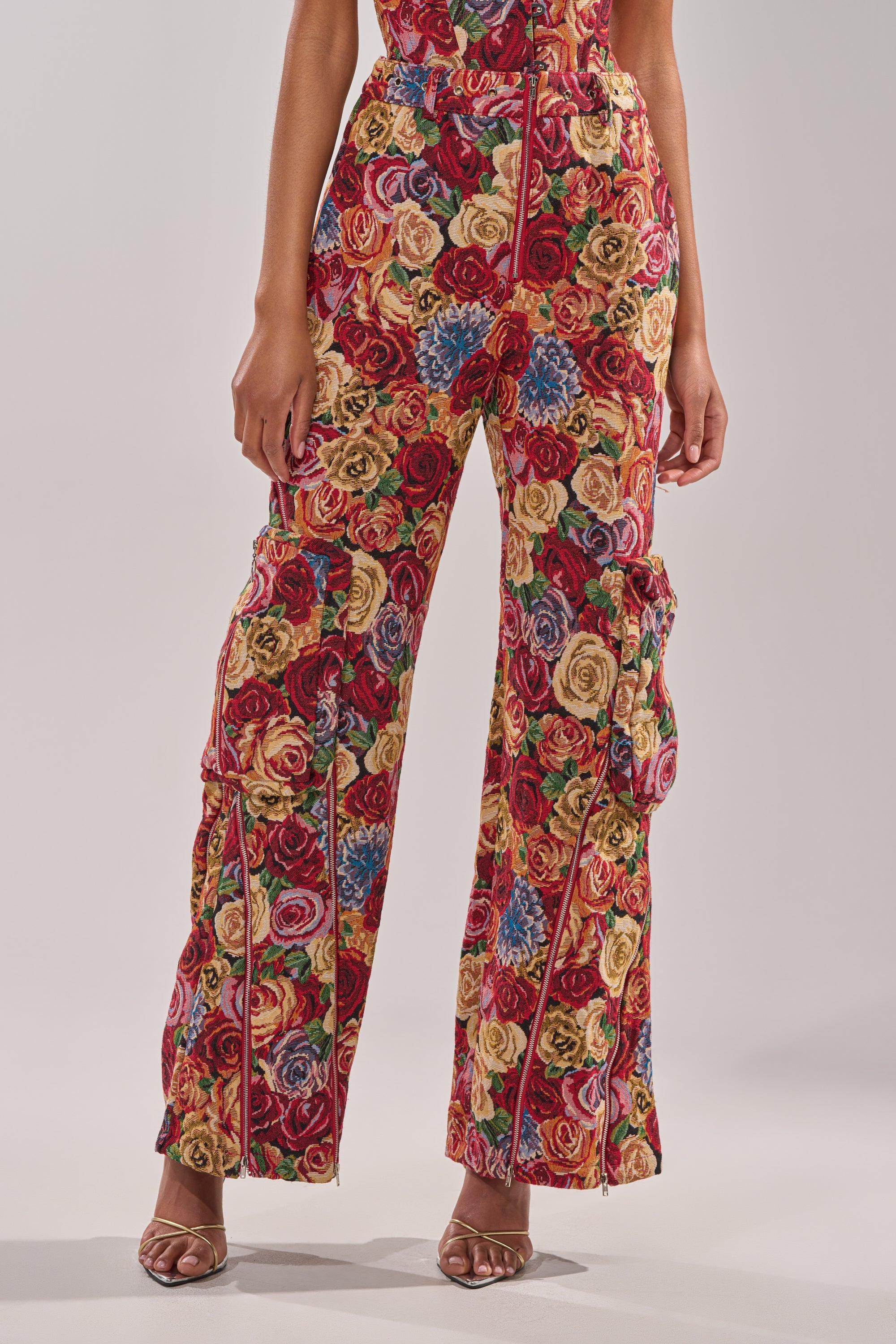 INTO THE THICK OF IT FLORAL CARGO PANT