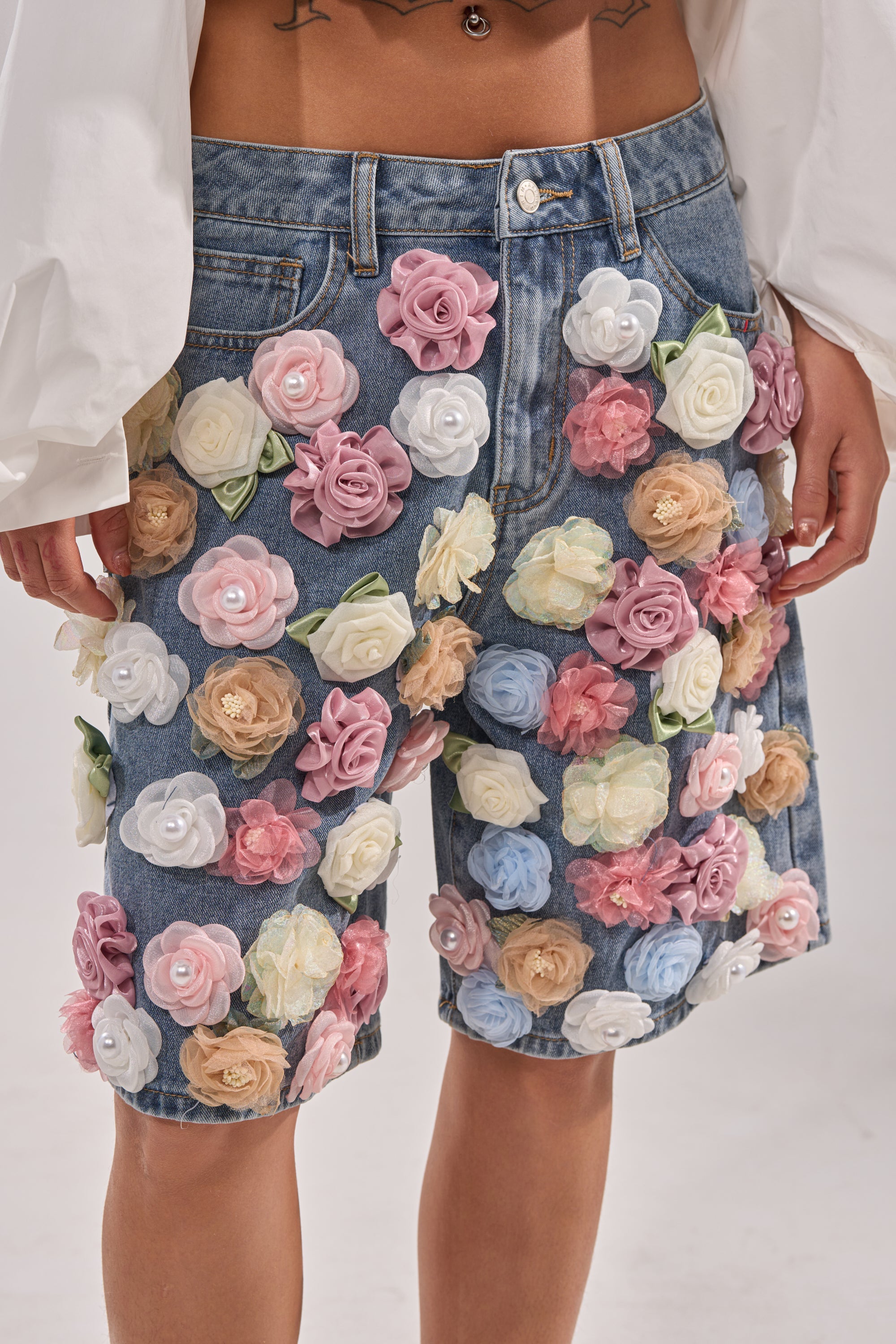 IRIS FLORAL BERMUDA SHORT