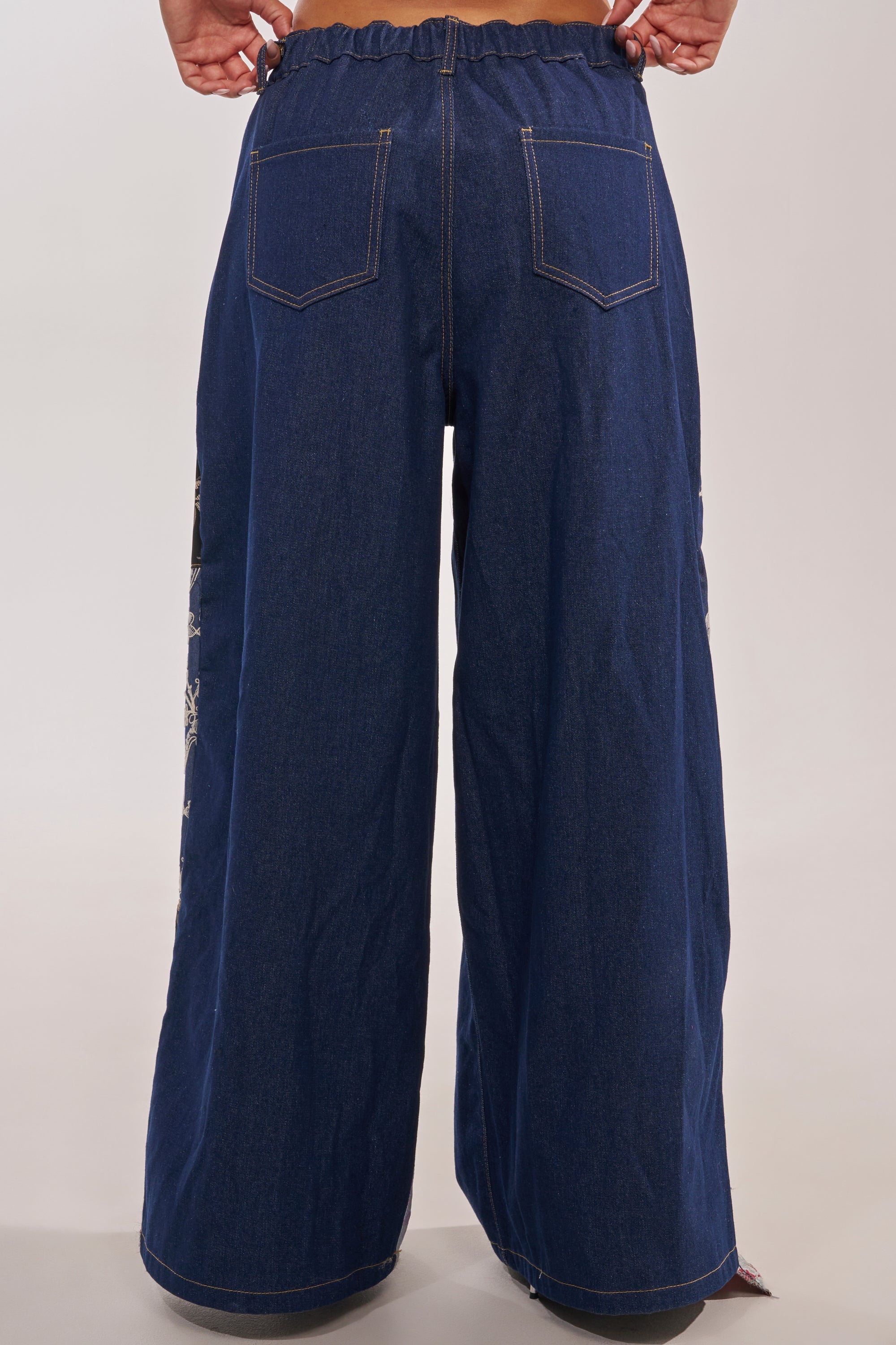 EMOTIONLESS TROUSER