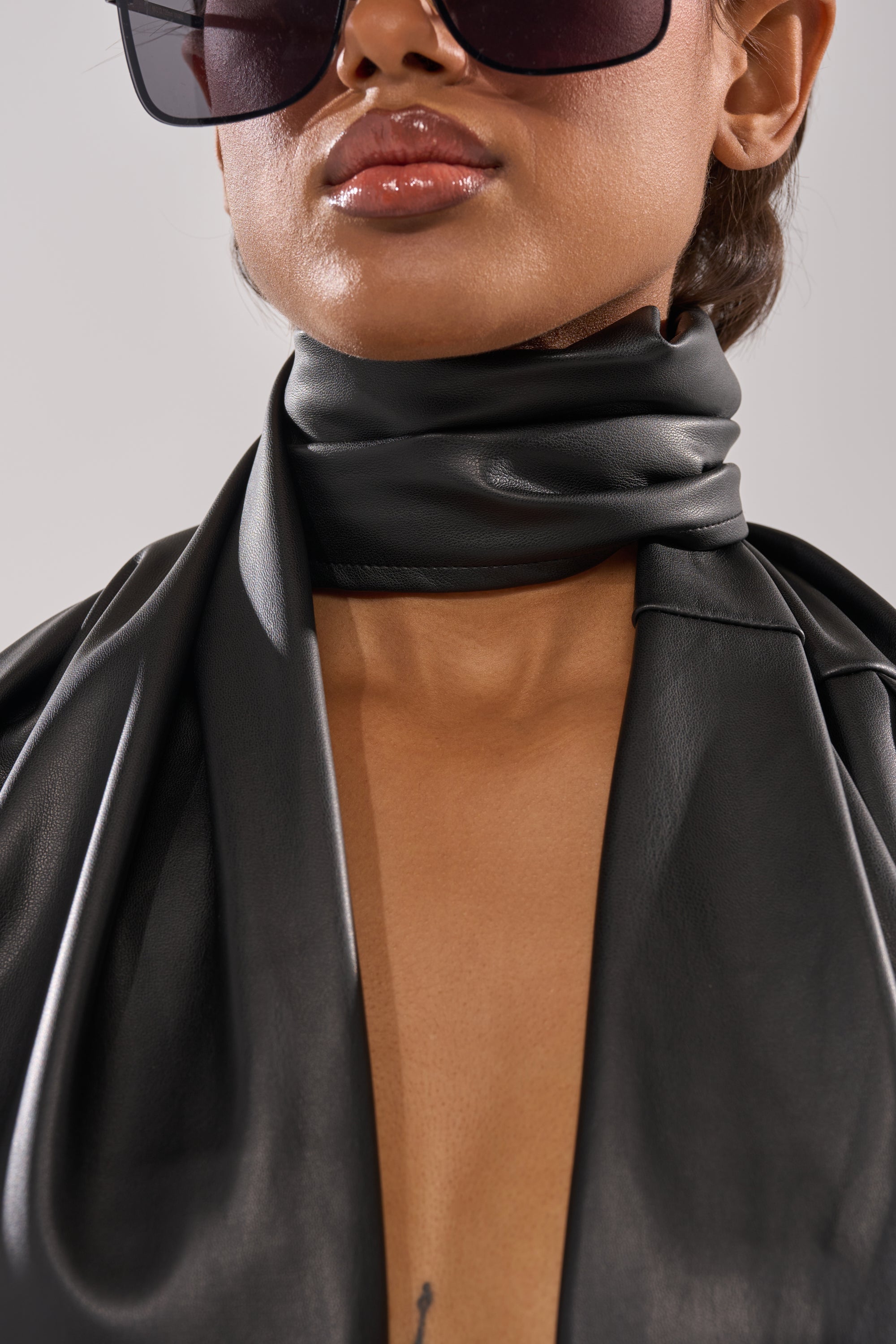 VALLY PU SCARF PANT
