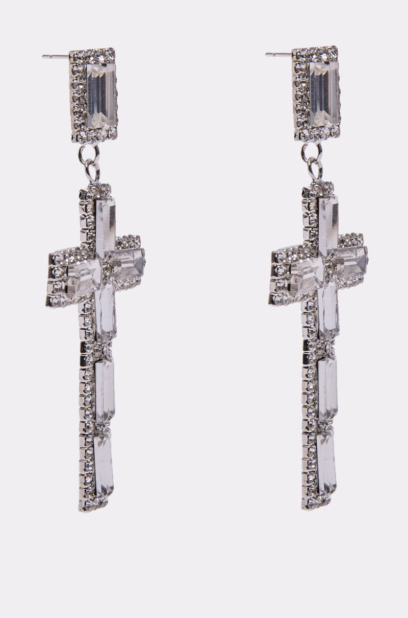 RED CARPET EARRING