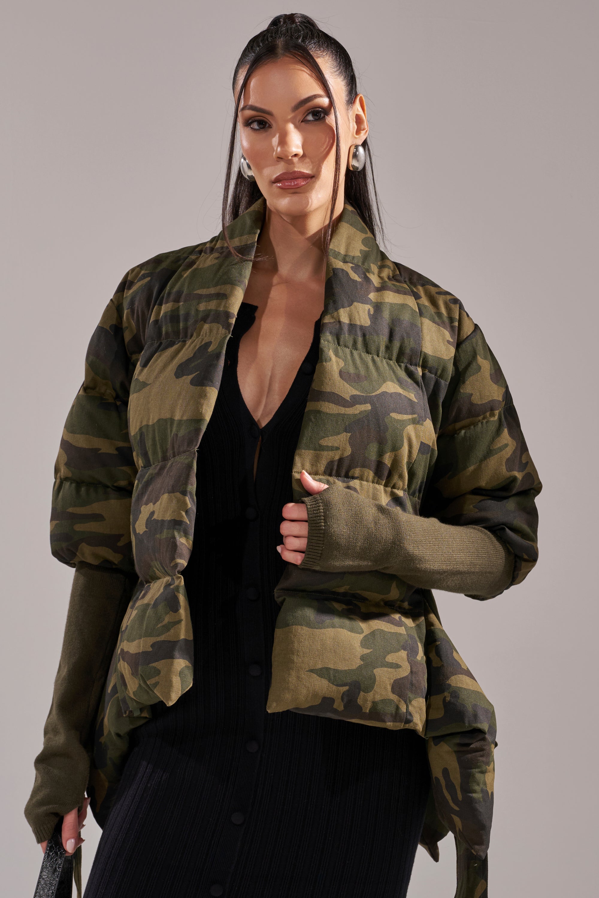 RIB SLEEVE PEPLUM PUFFER IN CAMO