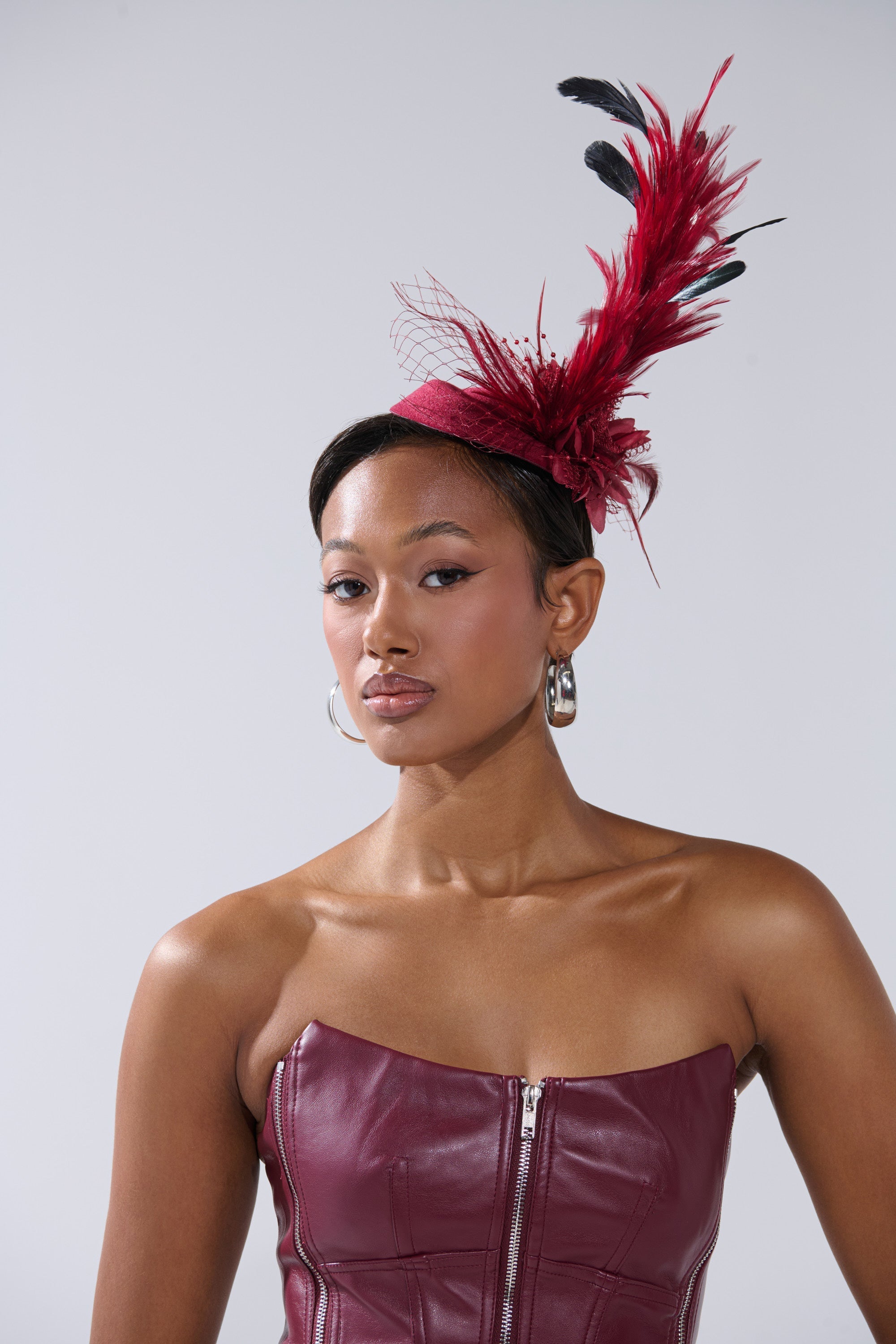 TOP OF THE DAY CLIP ON FASCINATOR