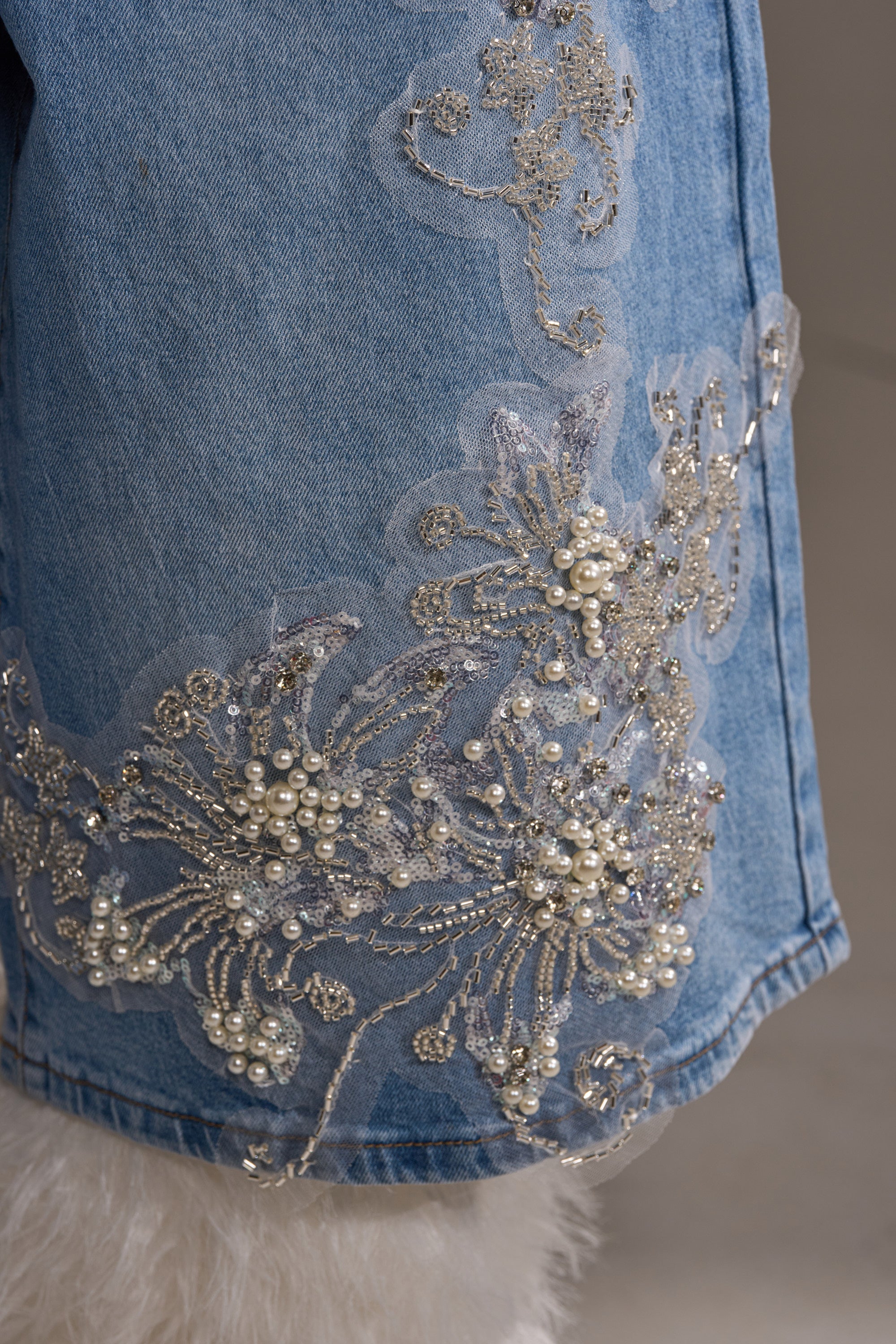 MADDIE EMBELLISHED BERMUDA SHORT