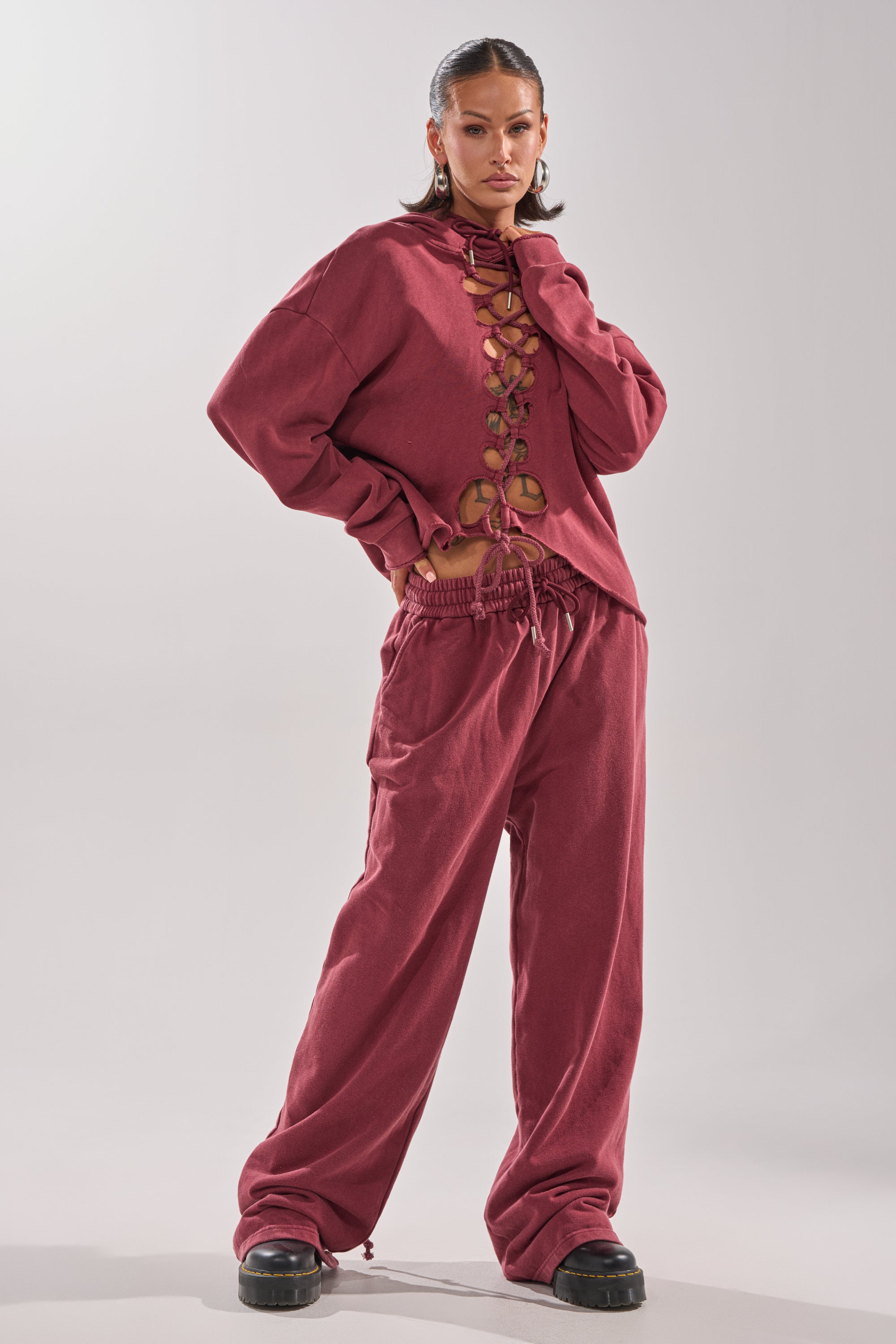LACED UP FOR GOOD JOGGER IN PLUM