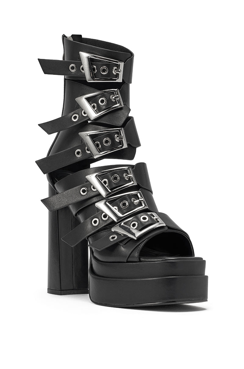 AKIRA GOLD ALBERIC BLACK CHUNKY PLATFORM SANDAL