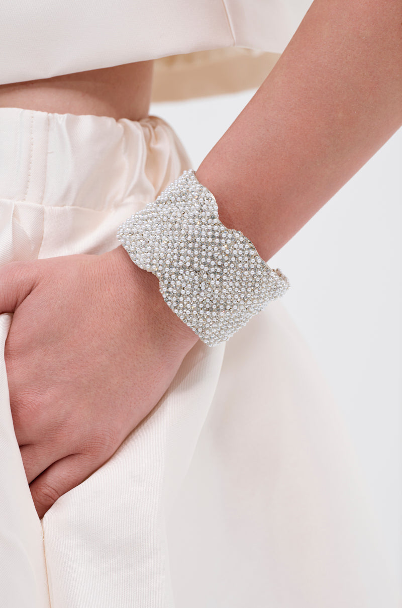 CATCHING FLIGHT BRACELET