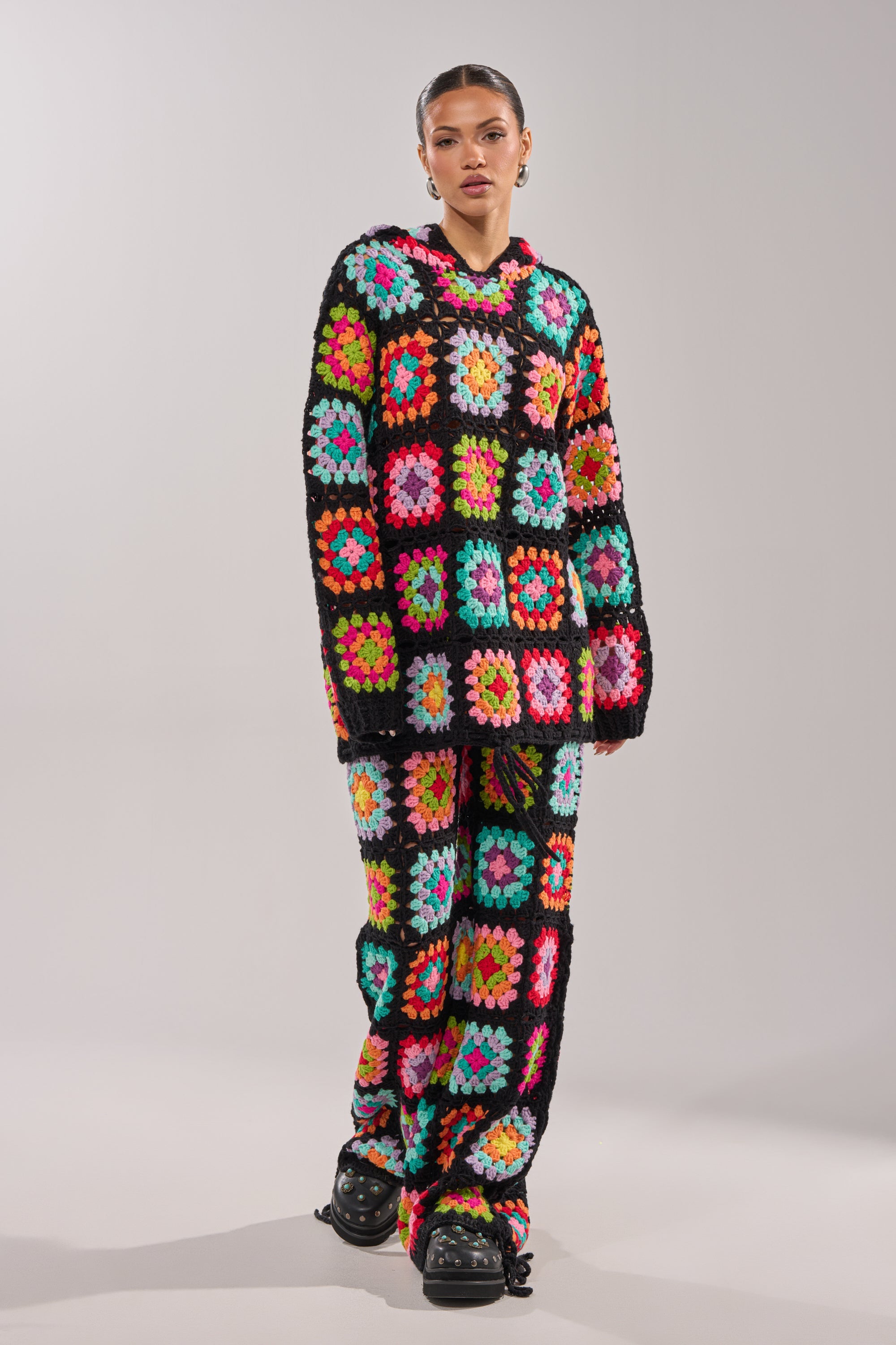FESTIVAL GIRLY OVERSIZED CROCHET SWEATSHIRT IN MULTI
