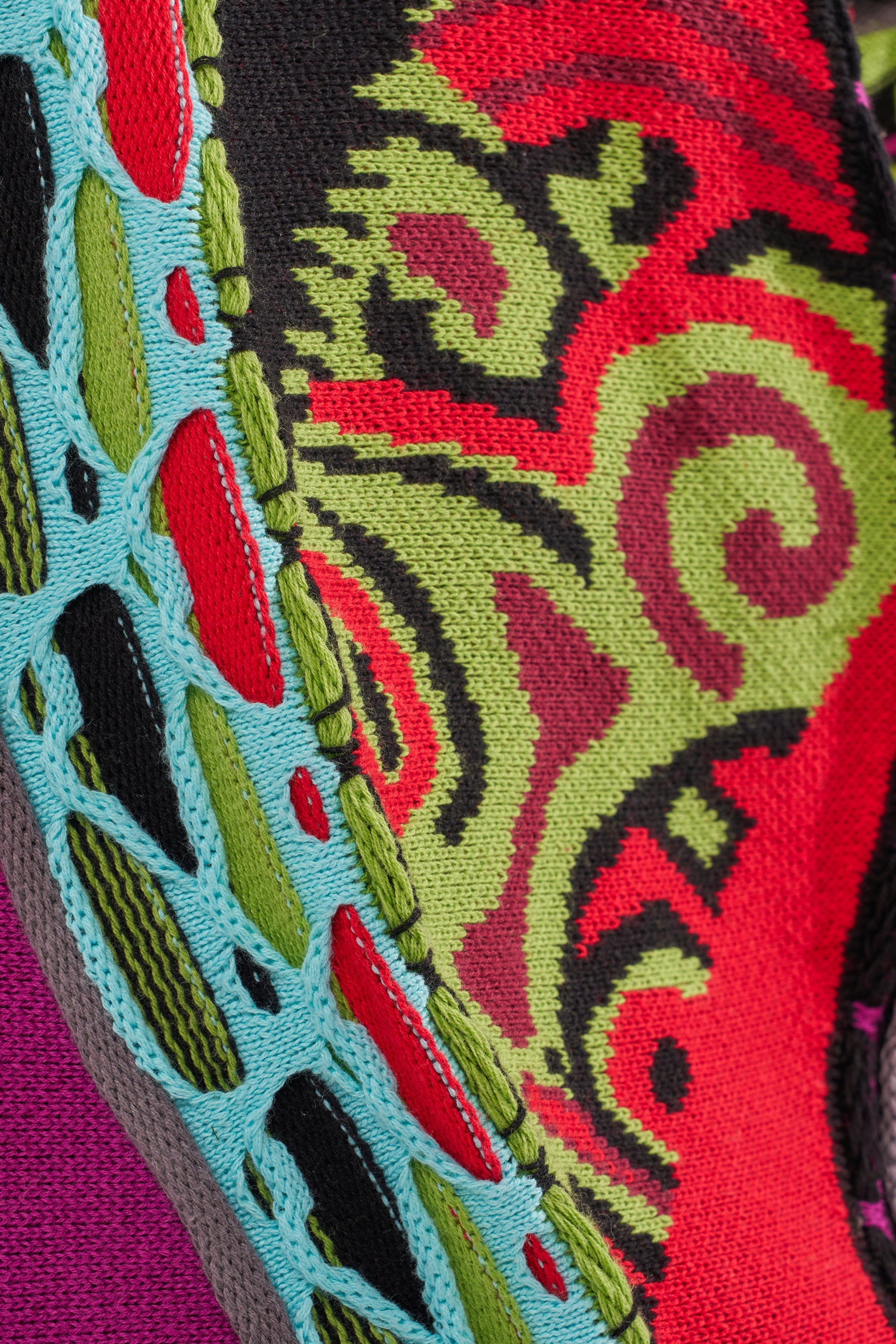 GET GROOVY SWEATER