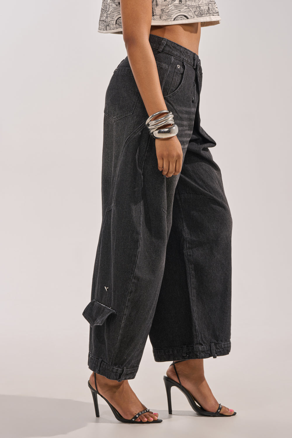 IZZY RELAXED DENIM IN BLACK WASH