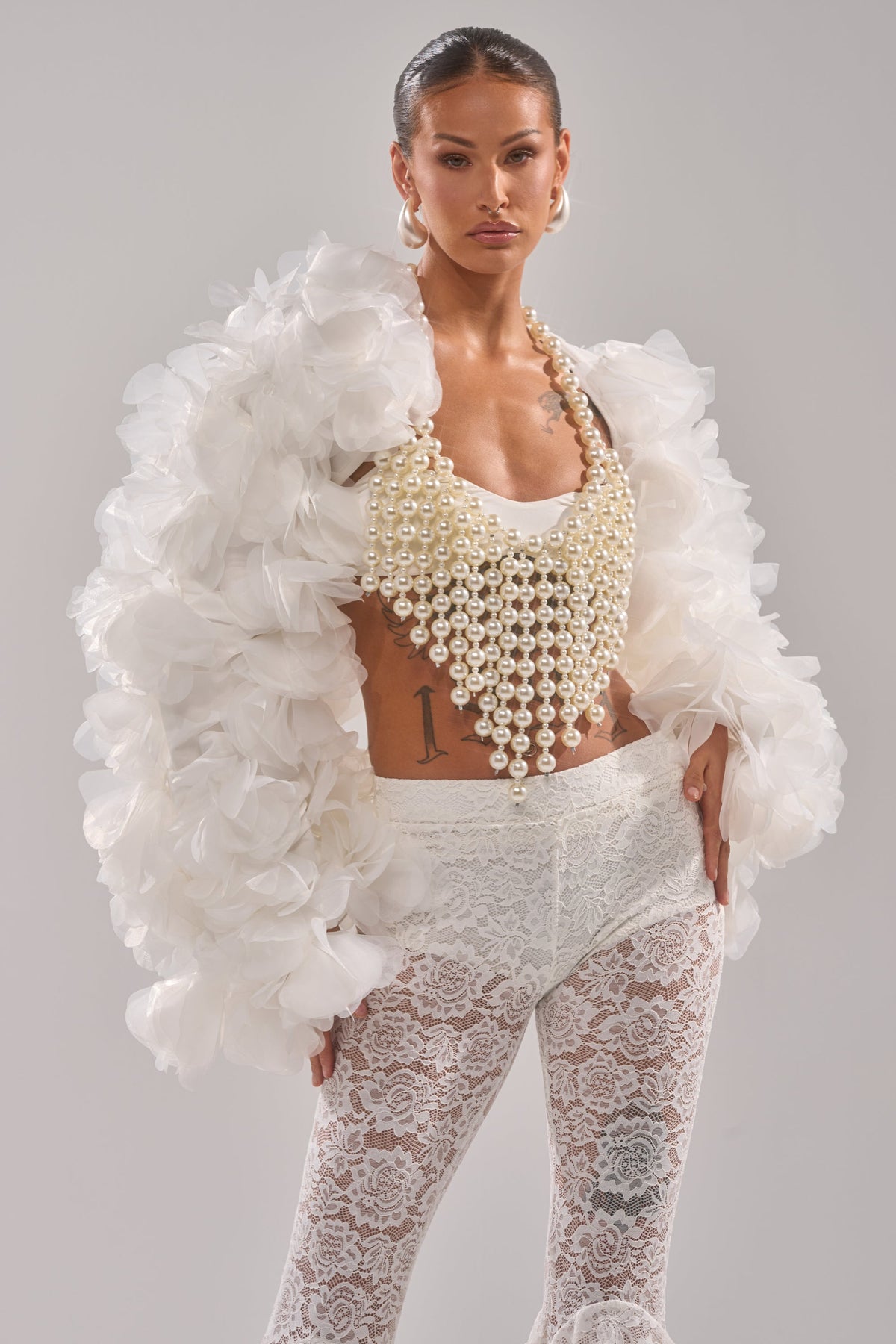 CHIARA FLORAL SHRUG