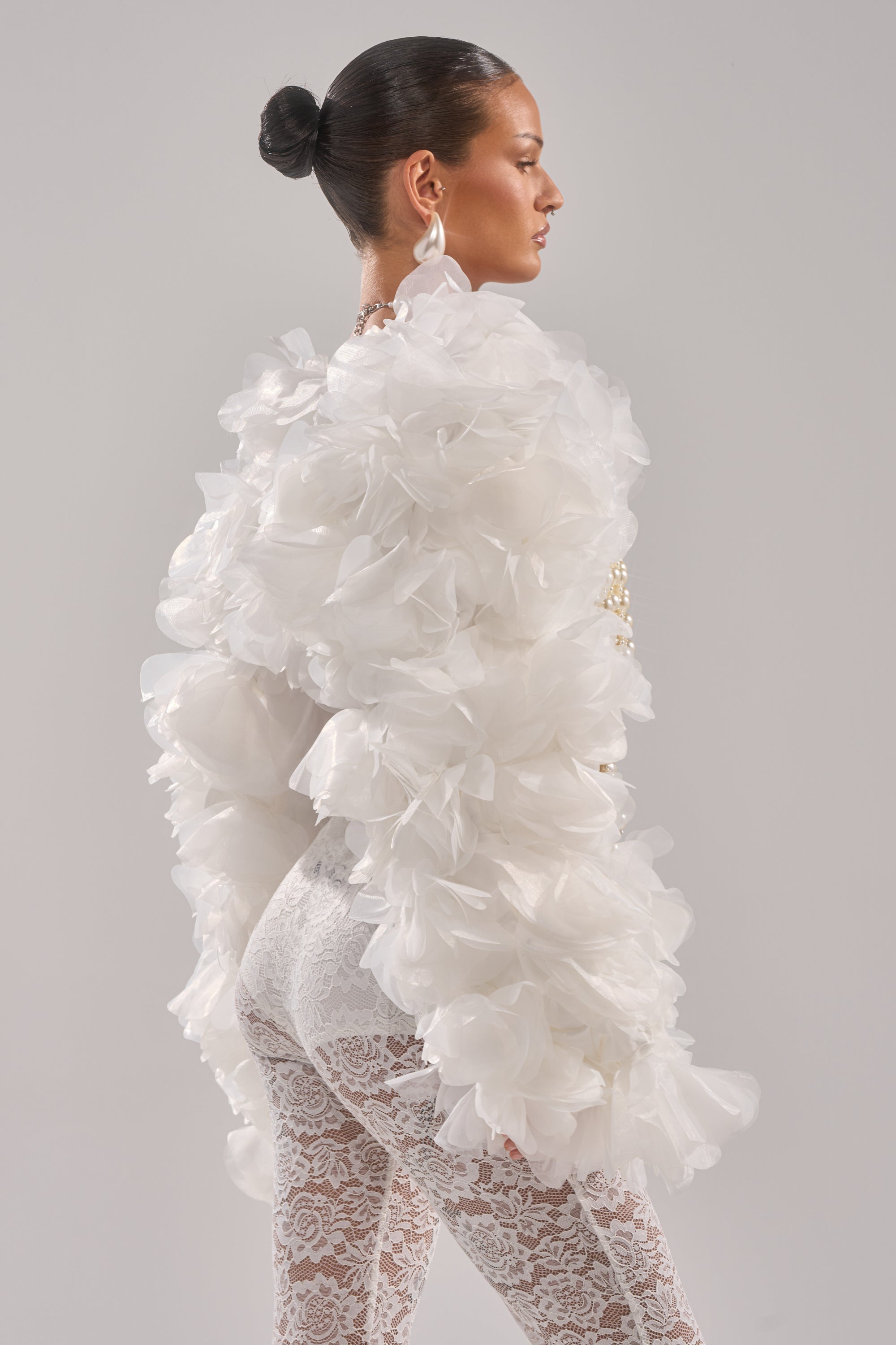CHIARA FLORAL SHRUG