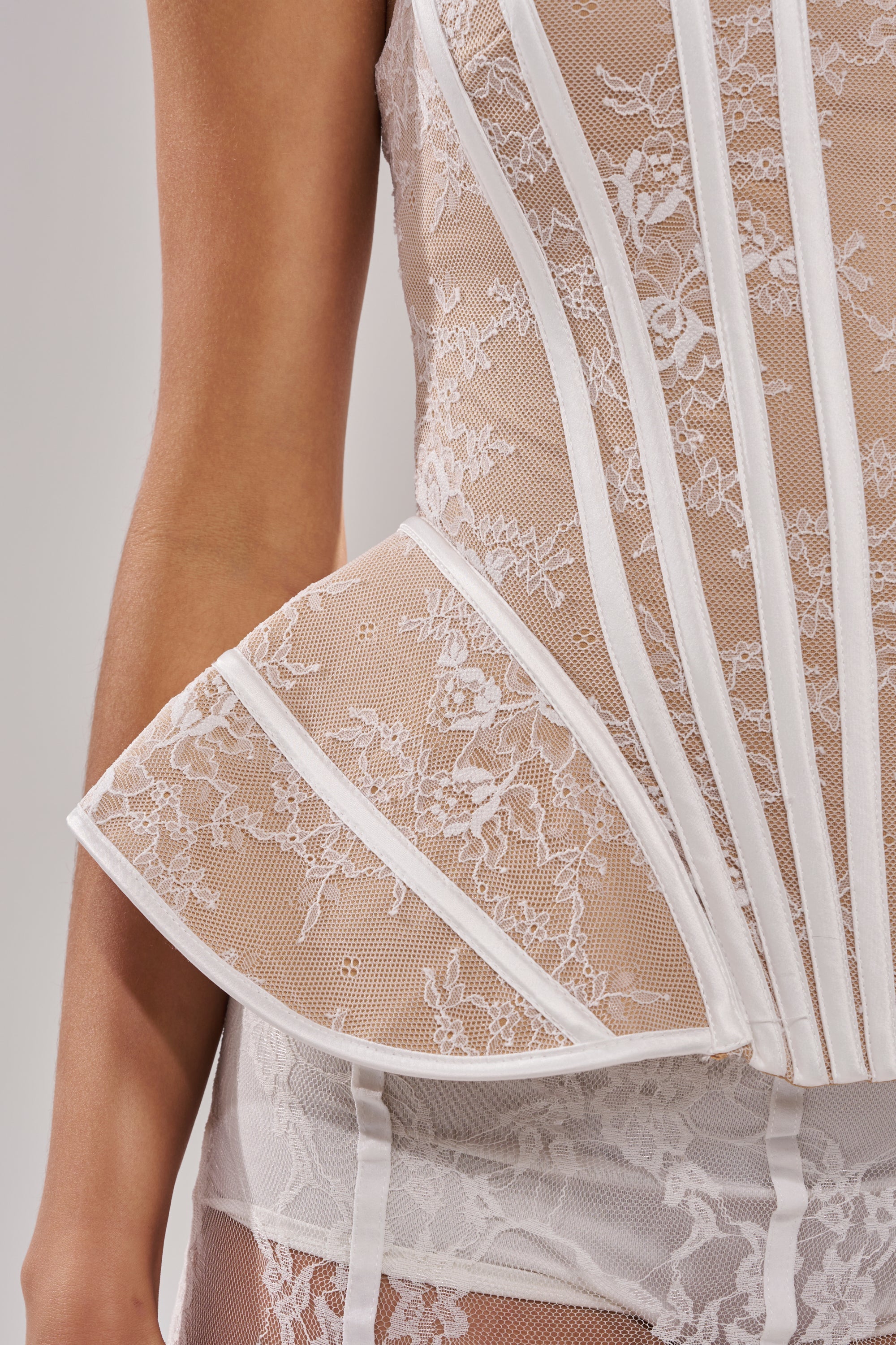 JUST A GIRL LACE CORSET IN WHITE