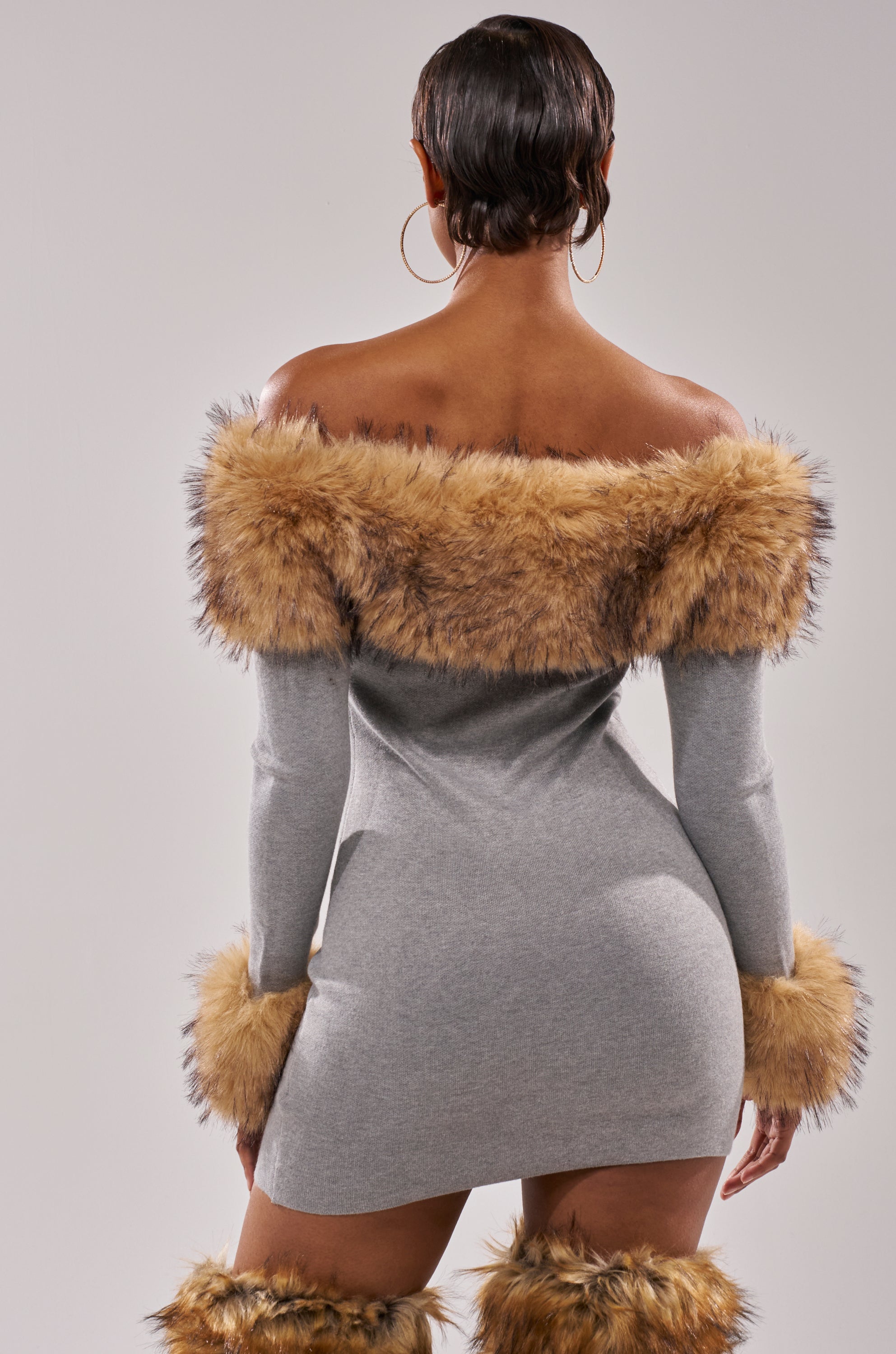COMFY COZY FUR TRIM MINI DRESS IN GREY