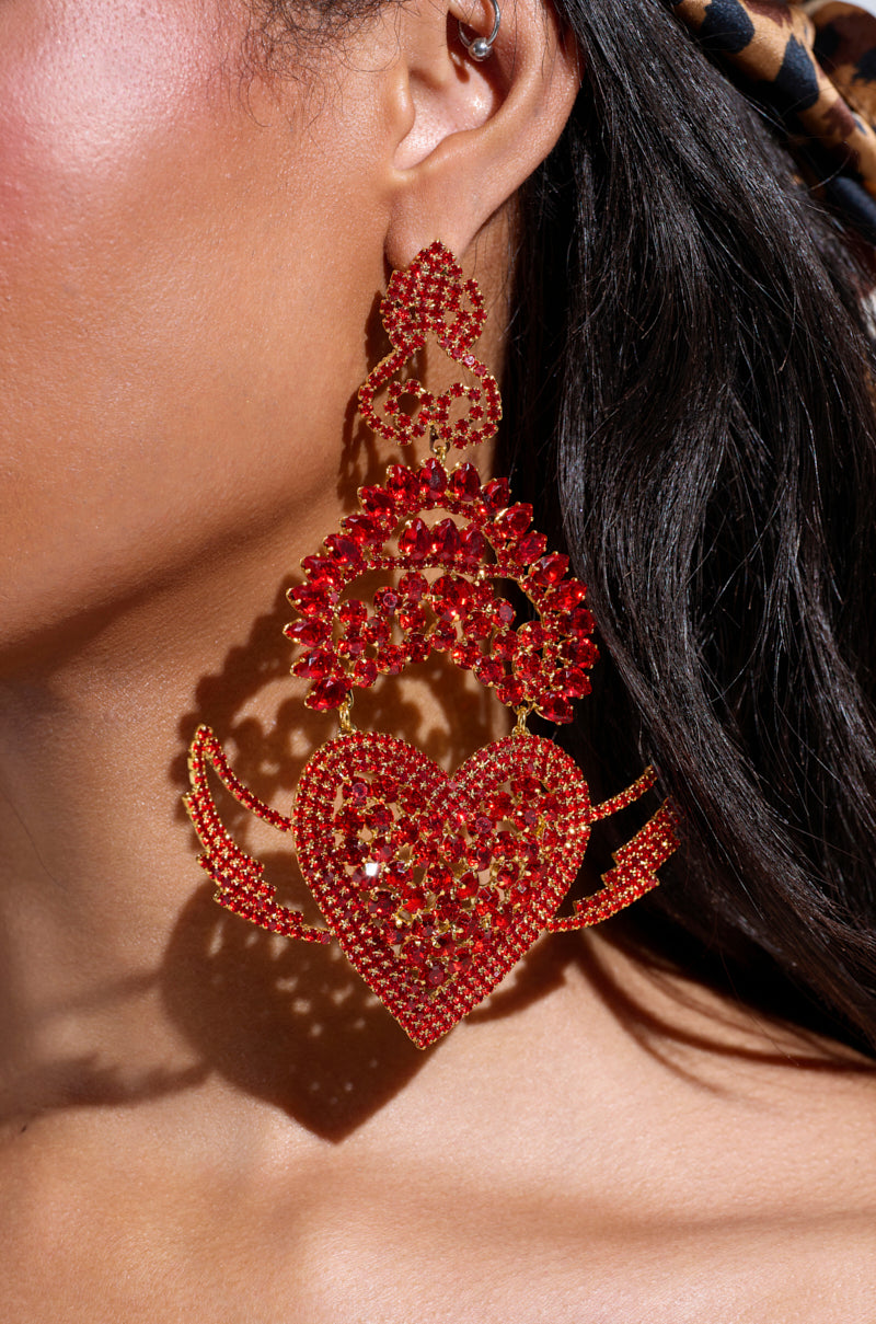 CATCH MY HEART EARRING