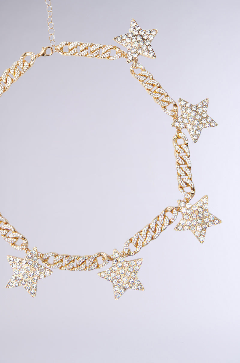 GETTIN' STARSTRUCK NECKLACE IN GOLD