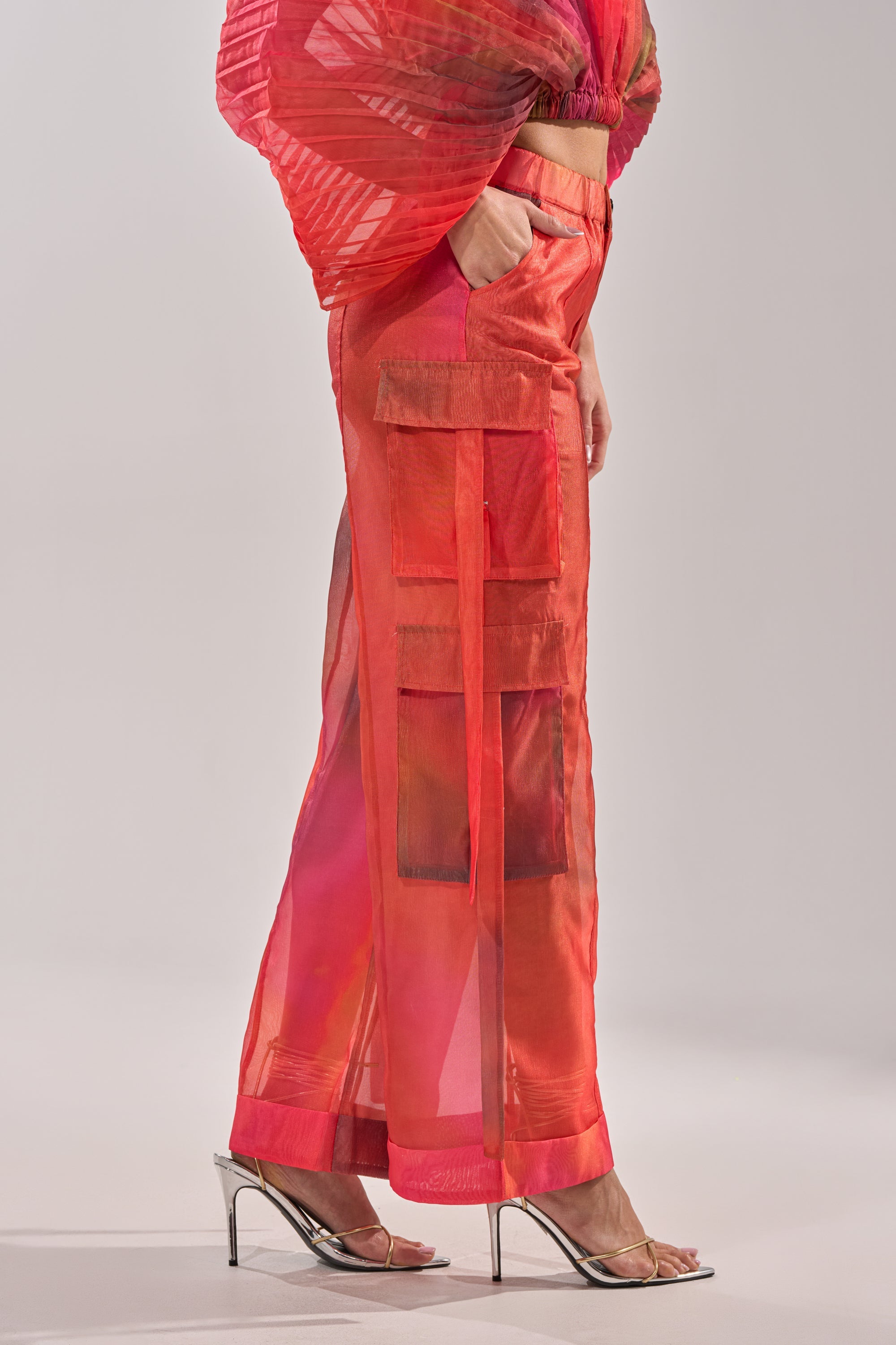 STAINED RED LIGHTWEIGHT CARGO PANT
