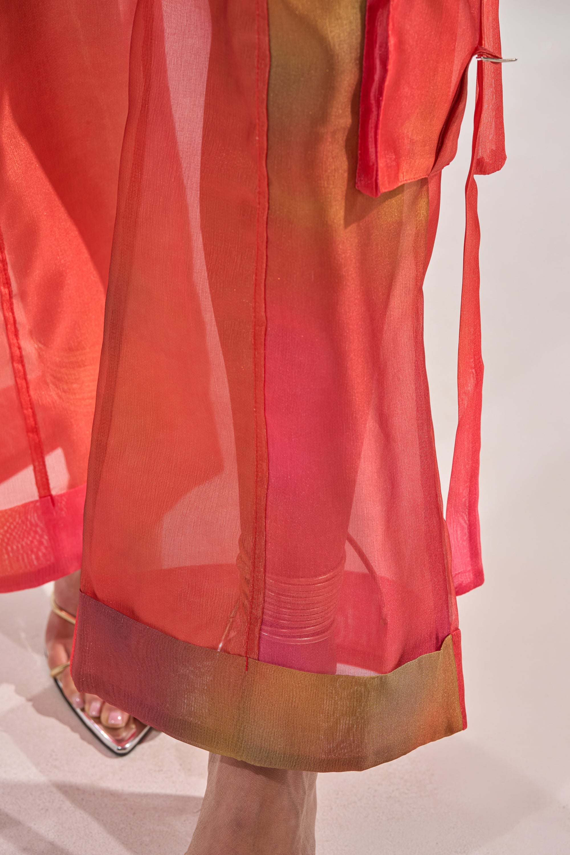 STAINED RED LIGHTWEIGHT CARGO PANT