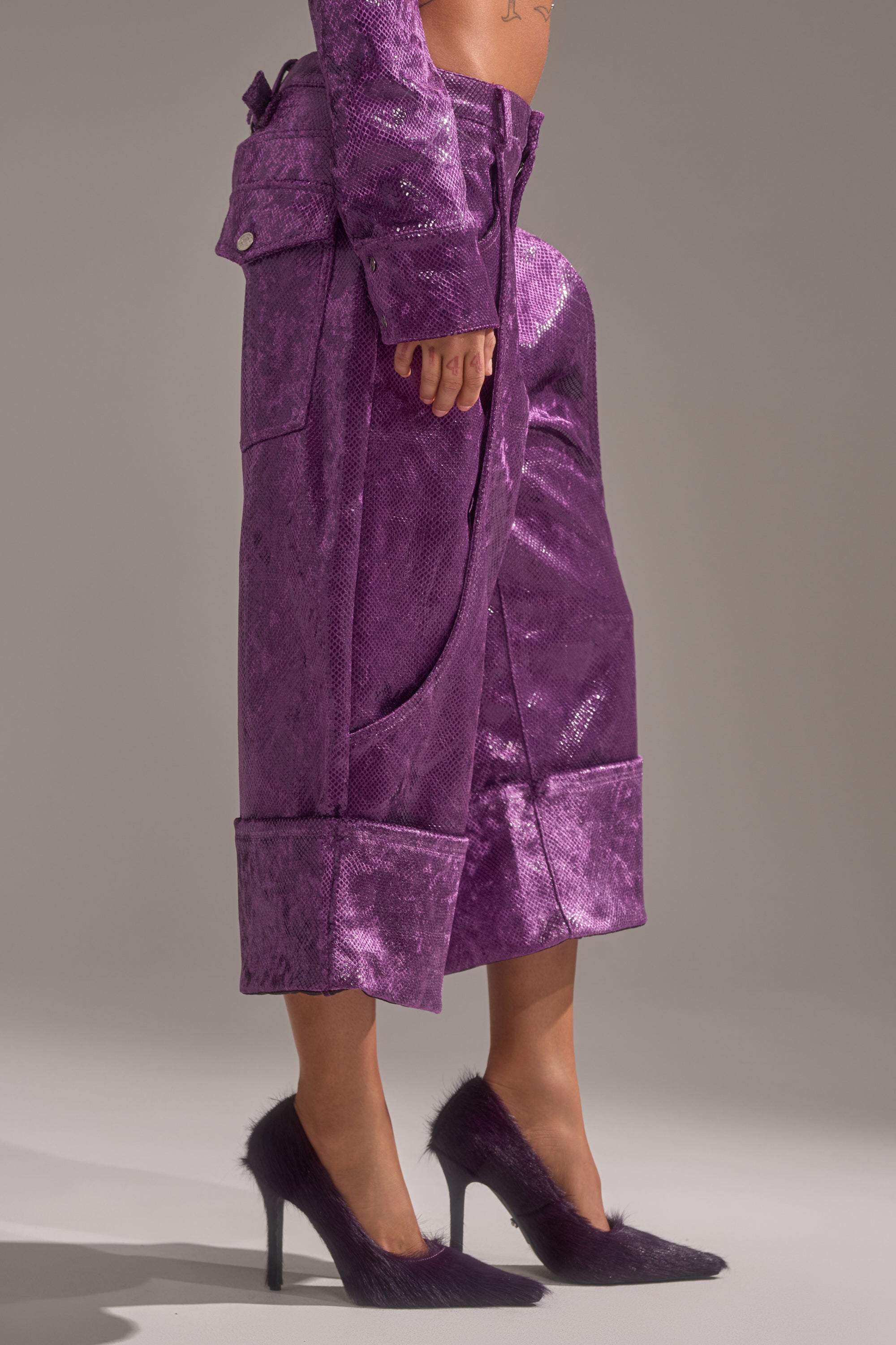 CRAZY TOUCH VELVET TROUSER