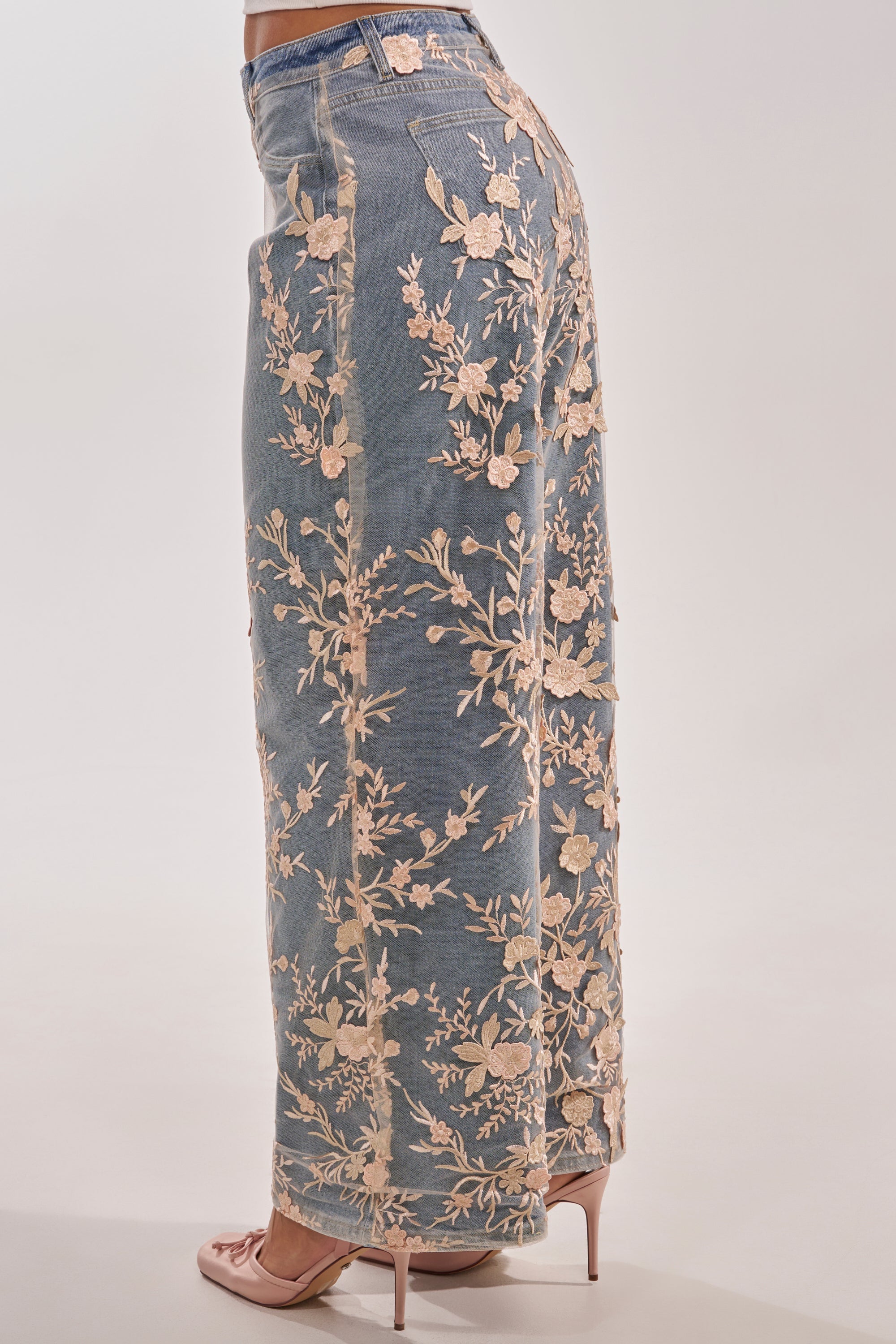 FLY AWAY WITH ME FLORAL DENIM