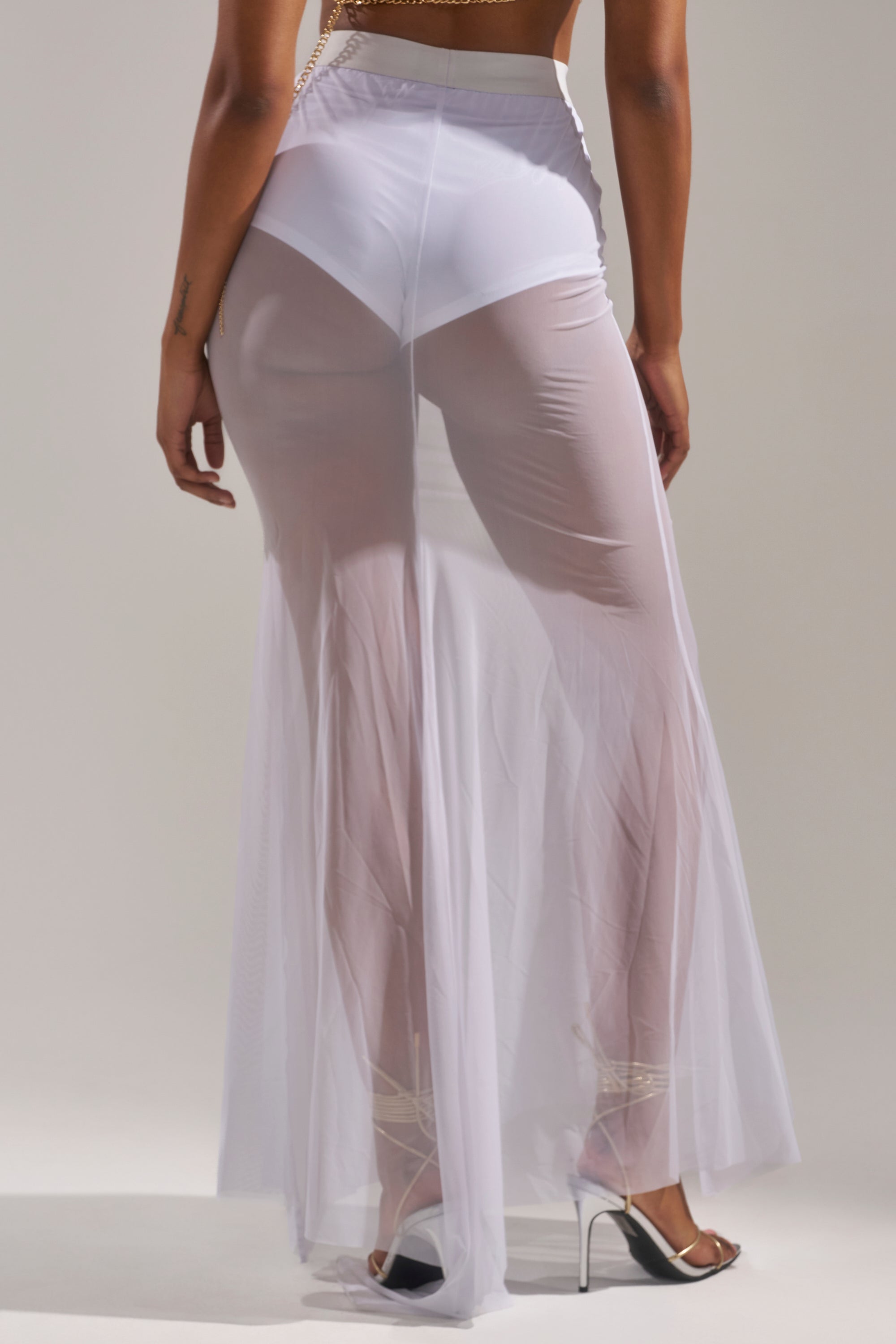 DANCING QUEEN MESH MAXI SKIRT IN WHITE