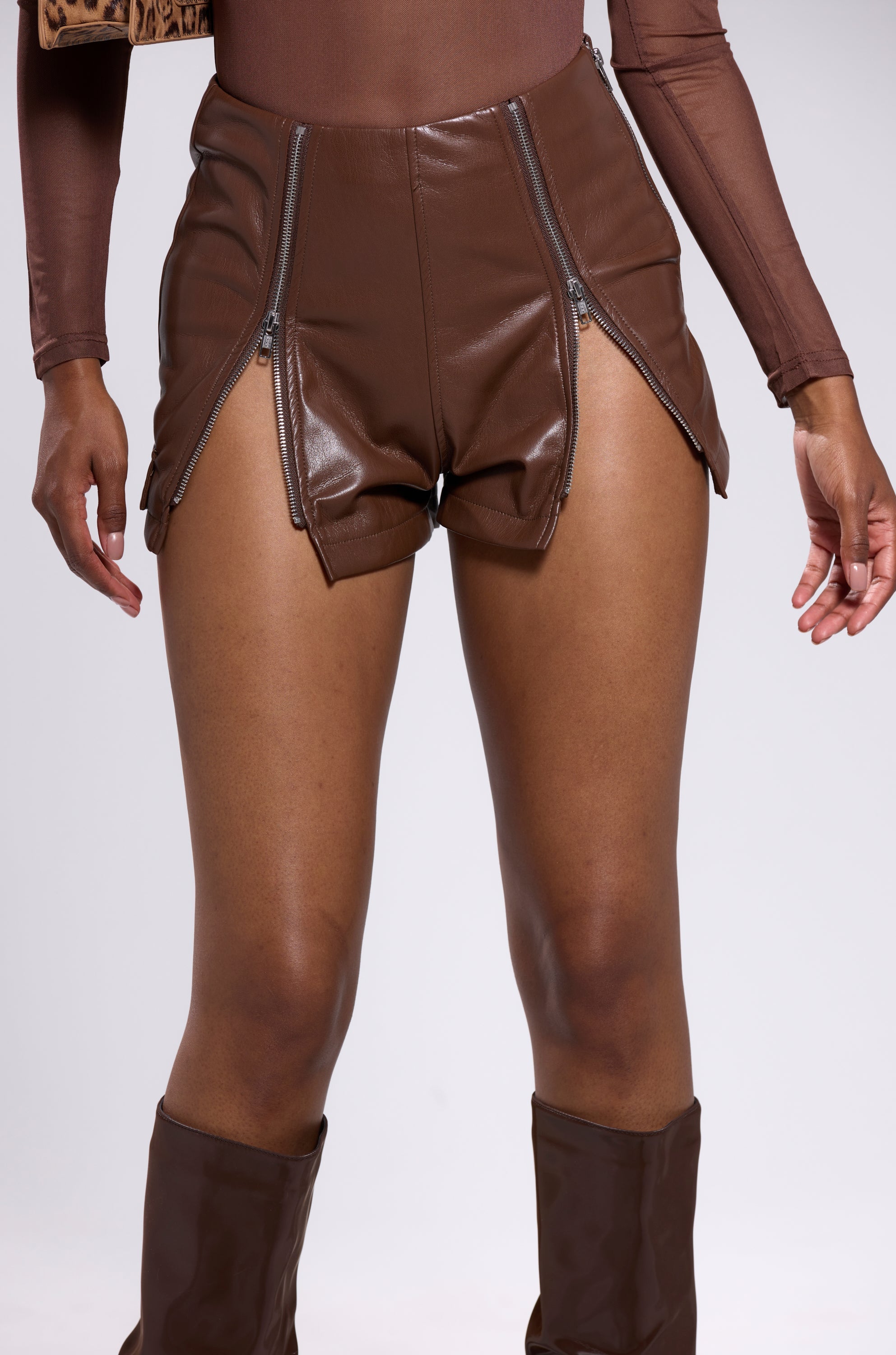 OH HOT DAMN FAUX LEATHER SHORT WITH ZIPPERS IN BROWN