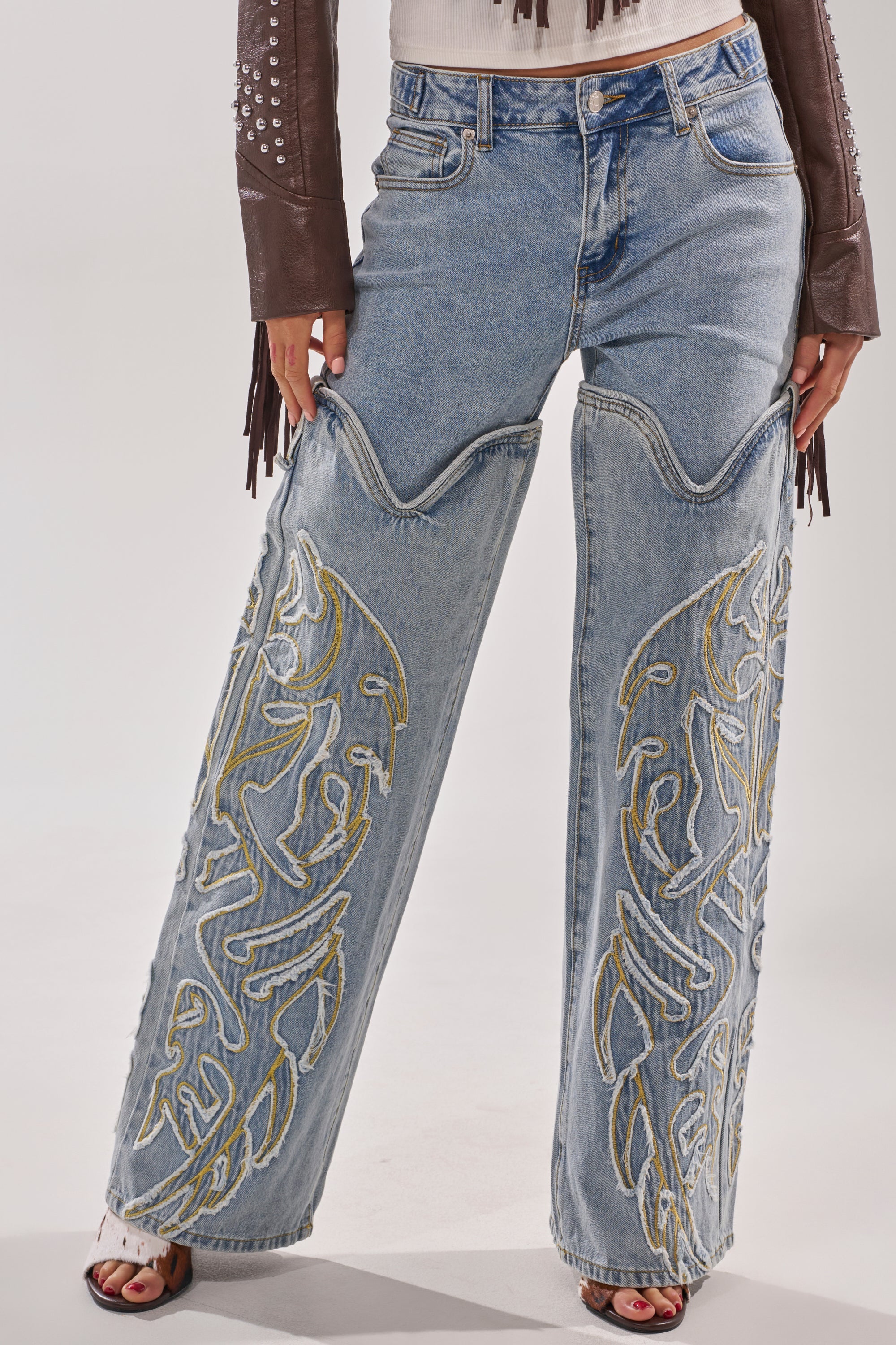 BUCKIN' EMBROIDERED DENIM JEANS