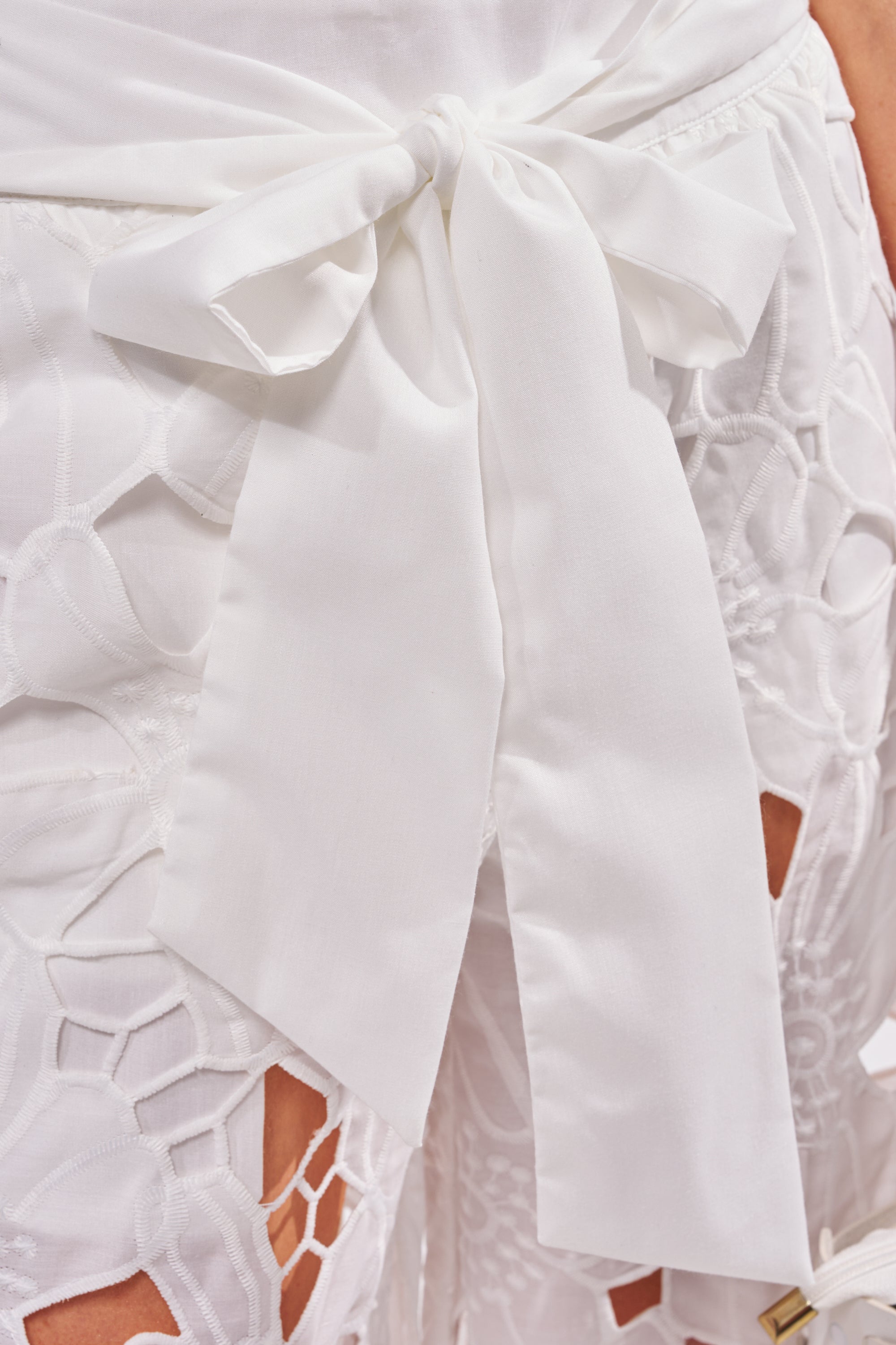 DOLLY FLORAL PALAZZO PANT IN WHITE