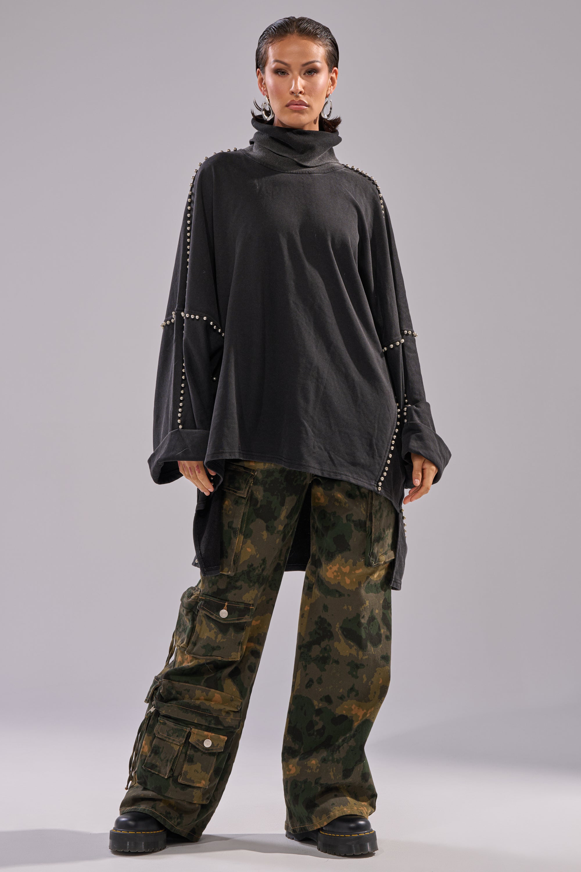 OVER IT TURTLE NECK OVERSIZED SWEATSHIRT