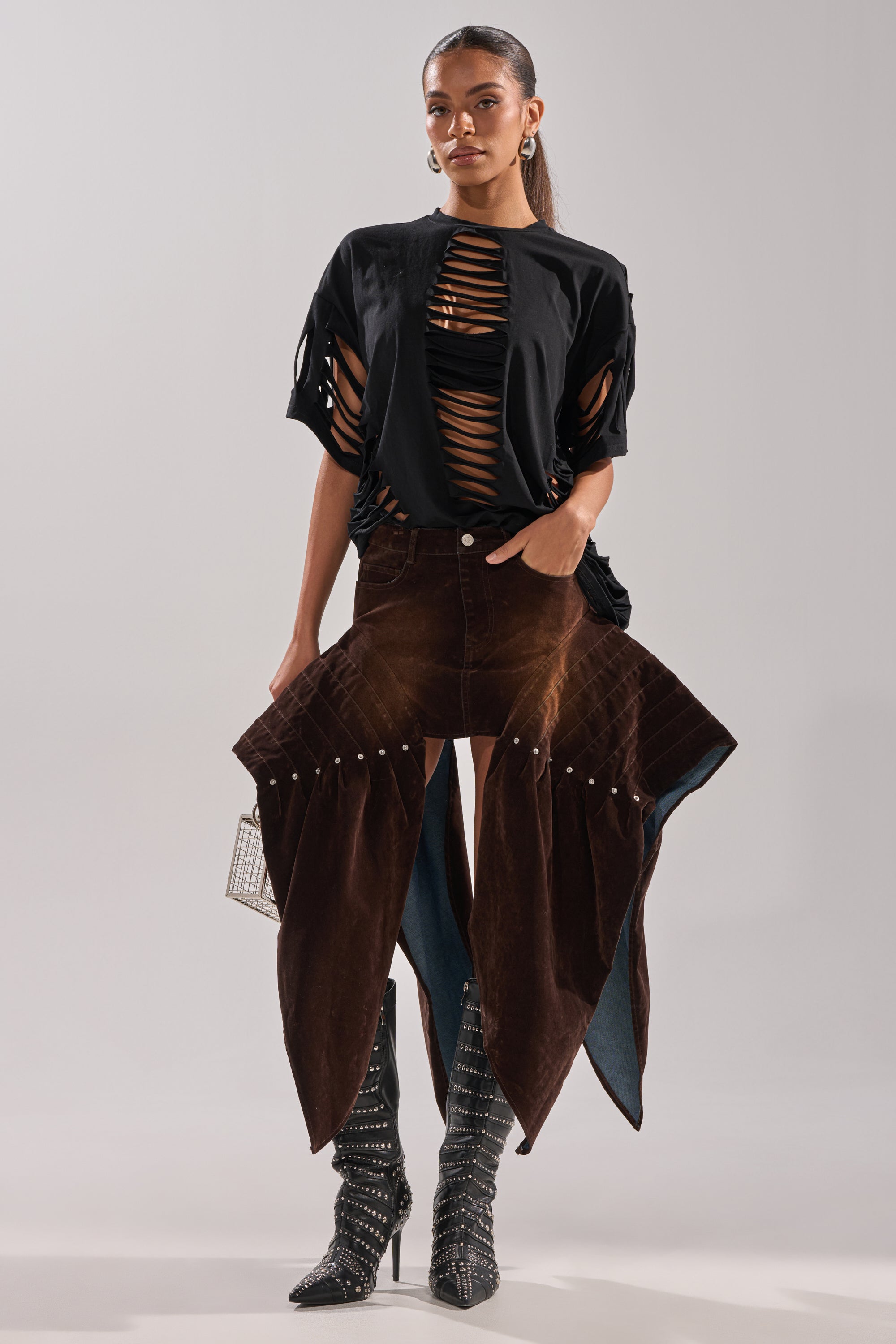 SLASHED UP OVERSIZED SHORT SLEEVE TEE IN BLACK