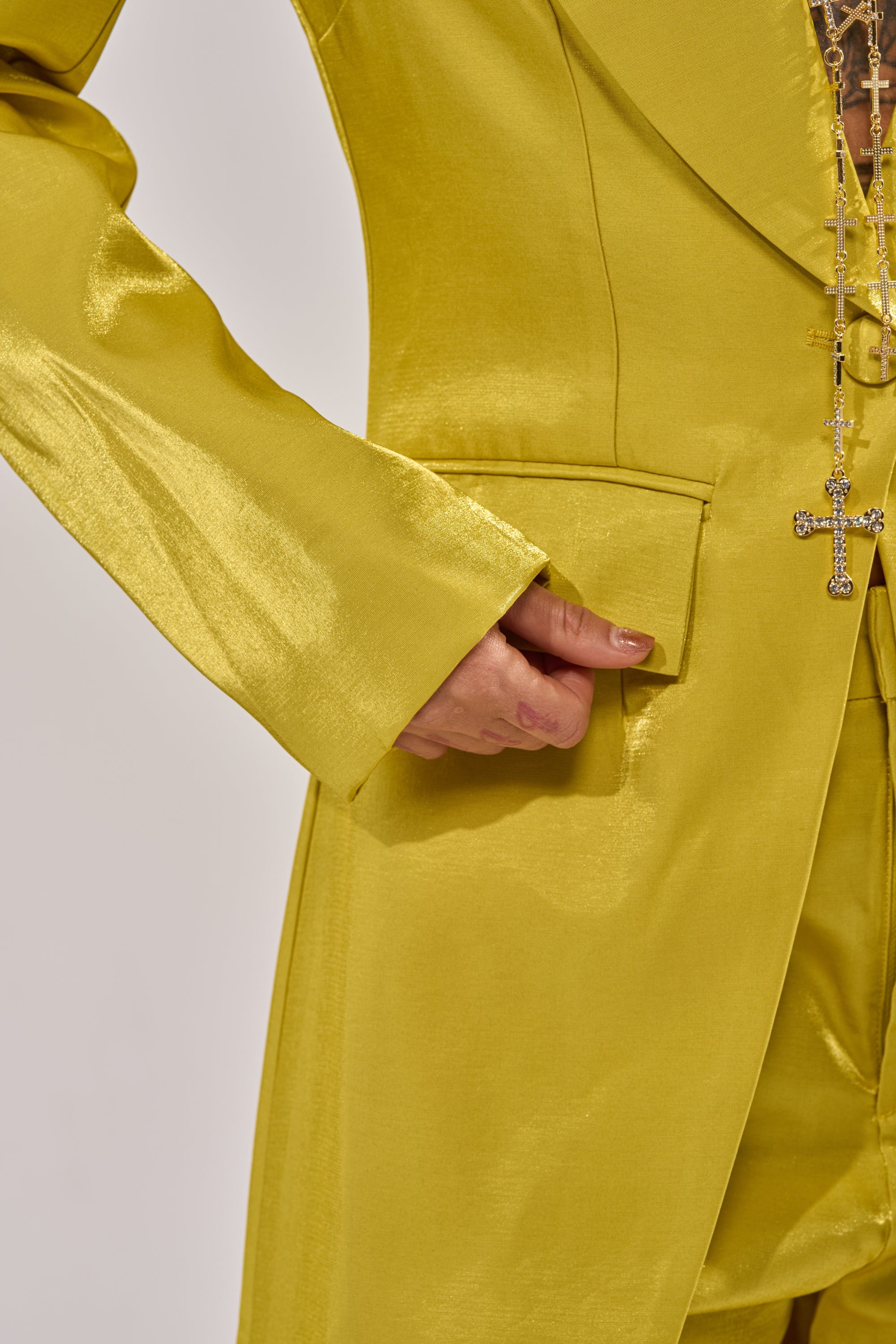 CLEO TRENCH IN CHARTREUSE