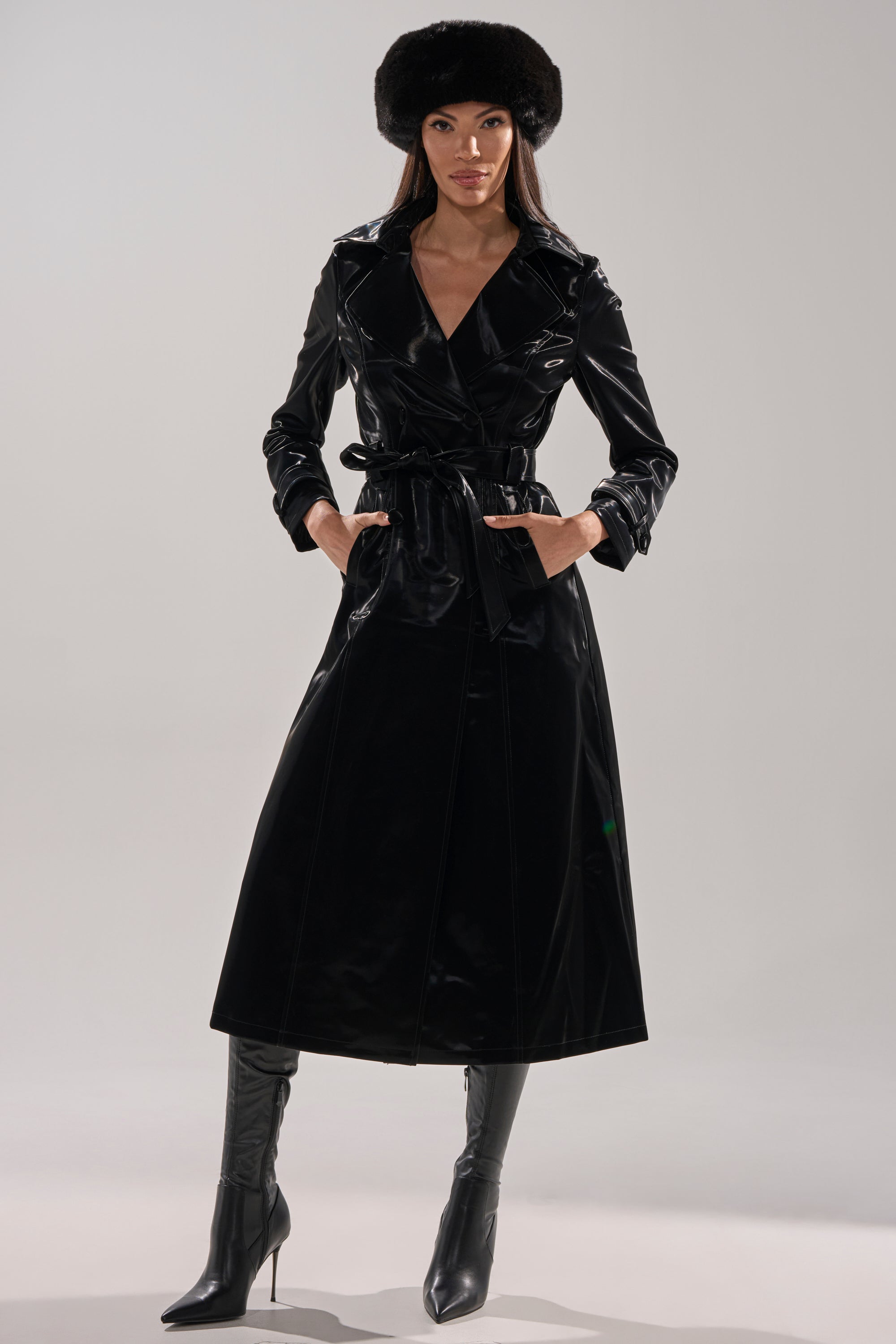SANDO LIQUID VELVET TRENCH IN BLACK