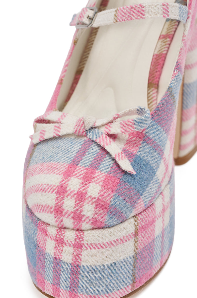 AZALEA WANG SPROUT PINK PLAID CHUNKY PUMP