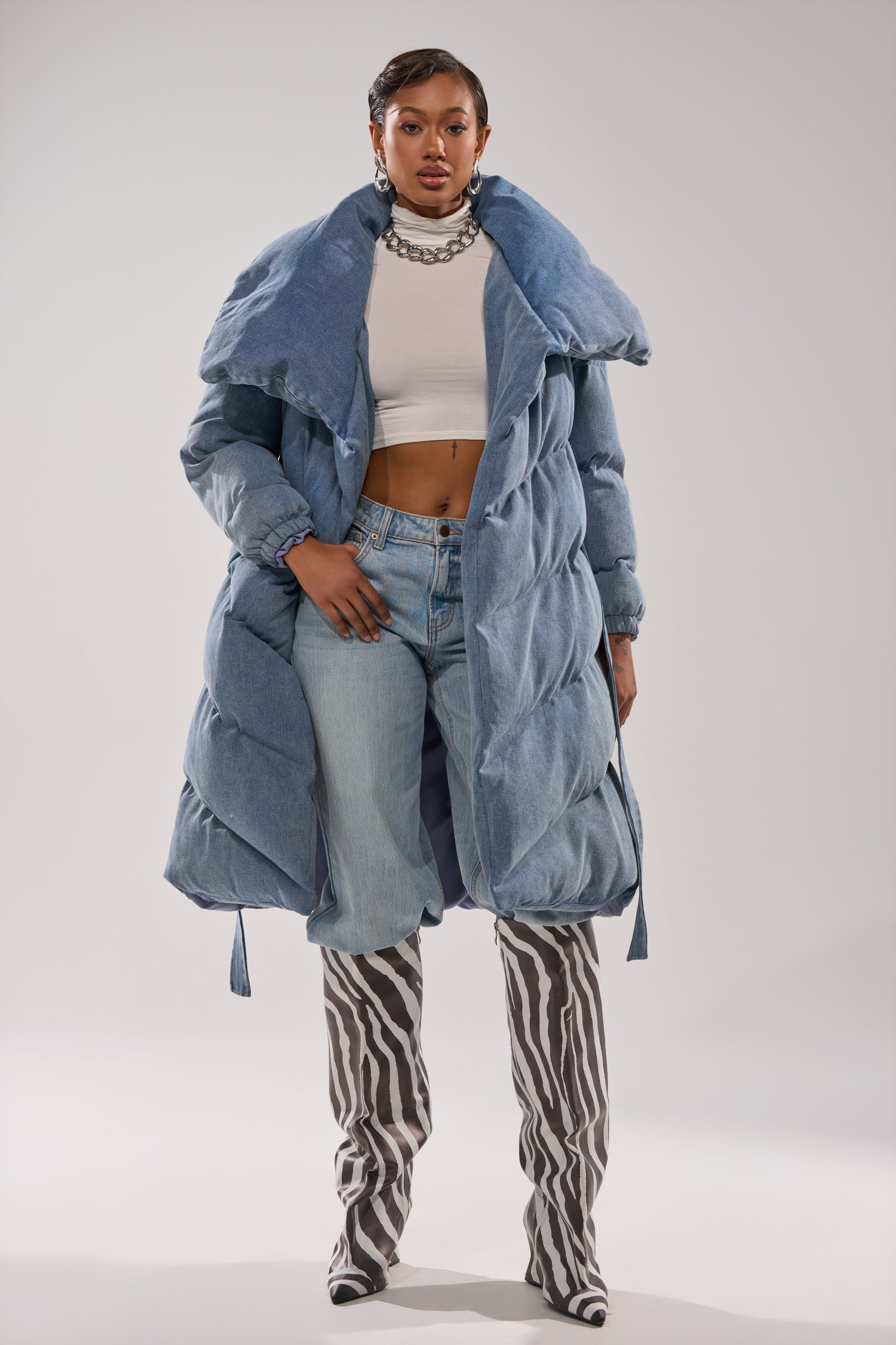 I'M OUTSIDE DENIM PUFFER