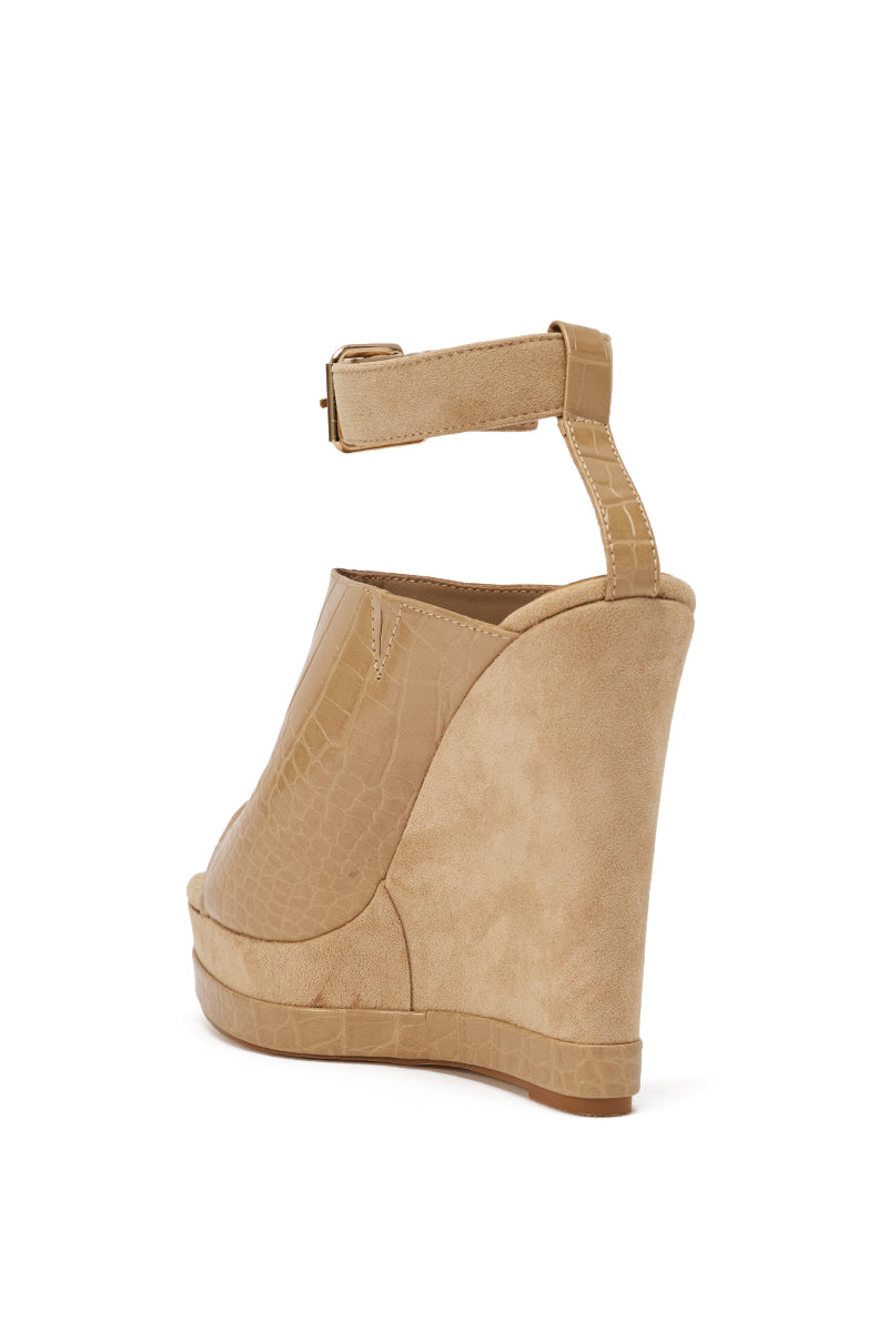 AZALEA WANG TANA NUDE MIXED MATERIAL WEDGE