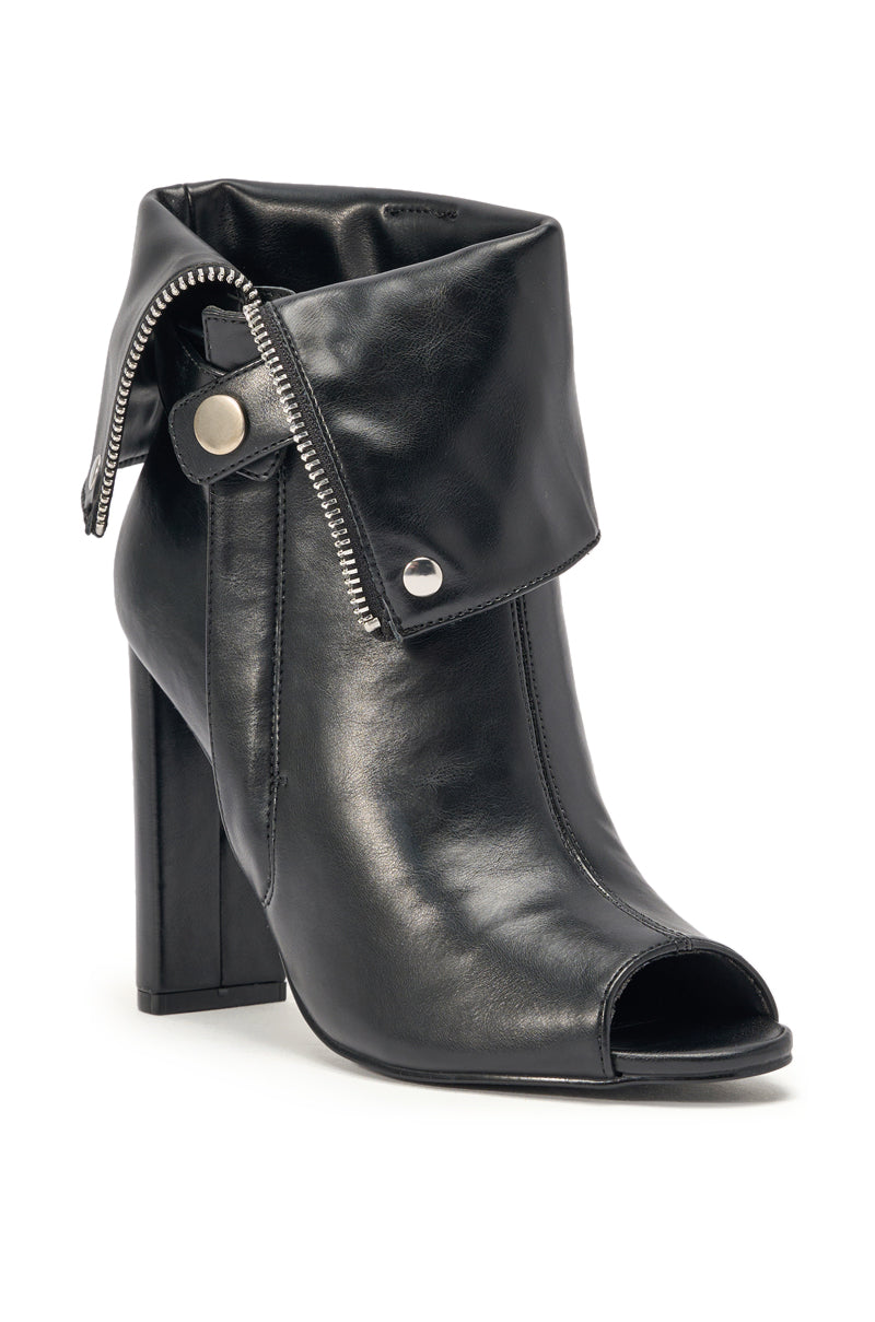 YANIX BLACK PU SILVER HARDWARE CHUNKY HEEL BOOTIE