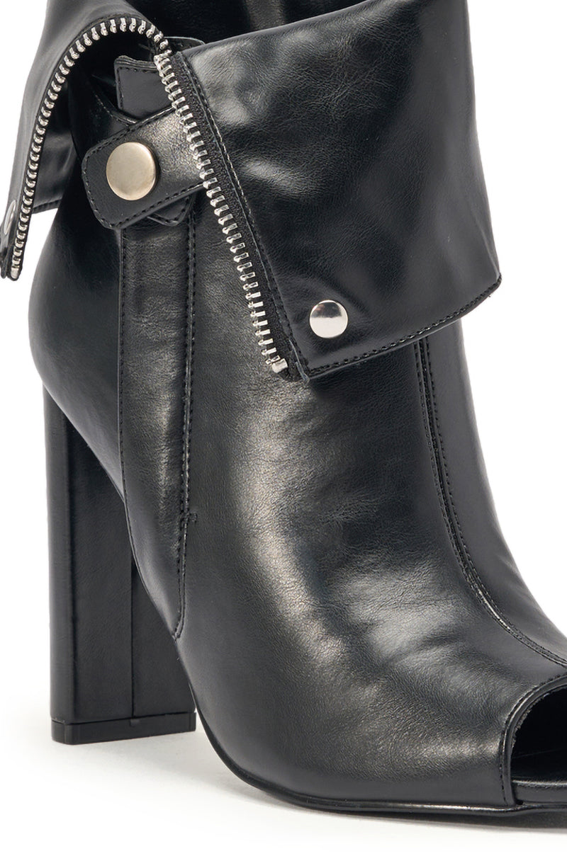 YANIX BLACK PU SILVER HARDWARE CHUNKY HEEL BOOTIE