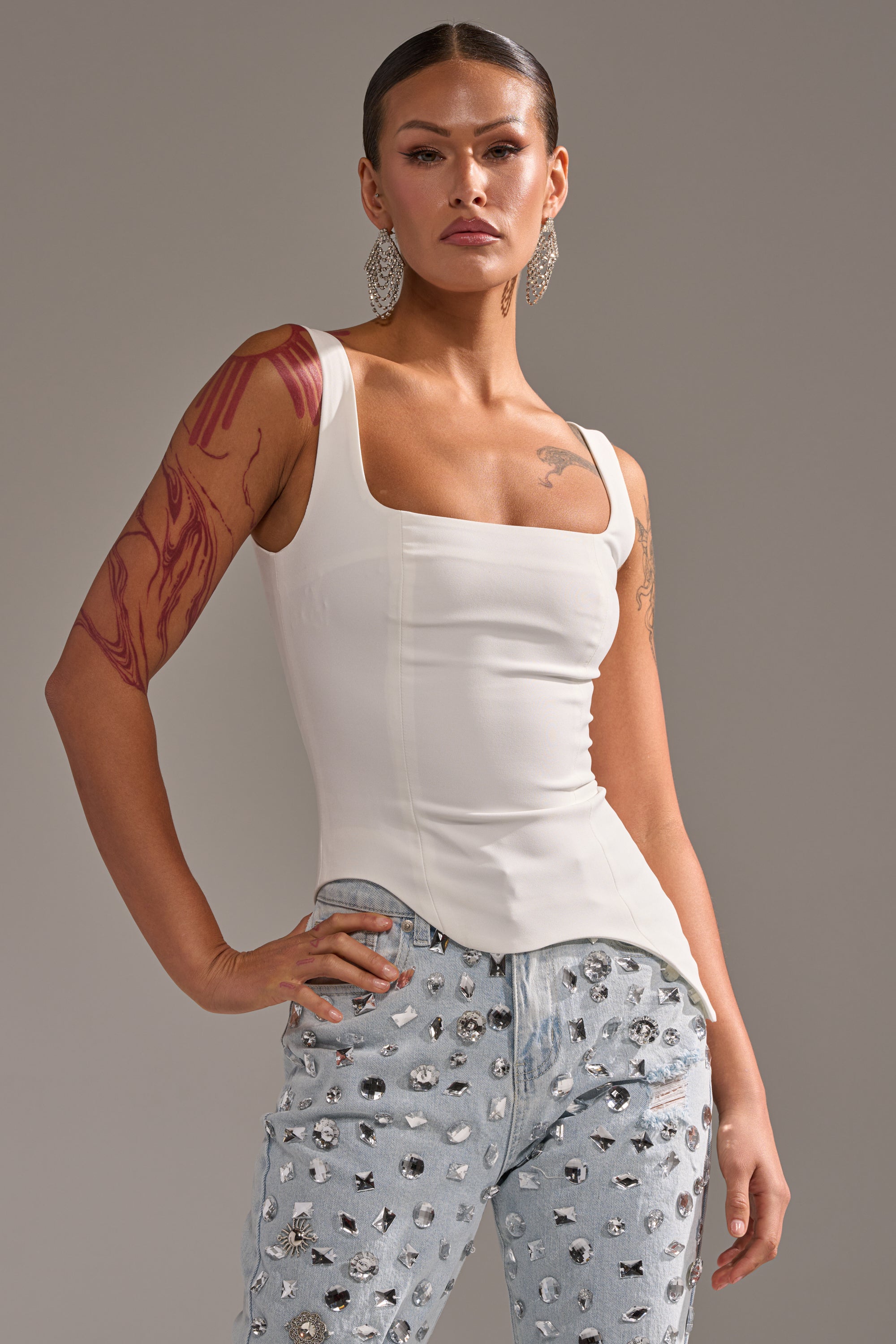 PLAIN JANE SLEEVELESS BLOUSE