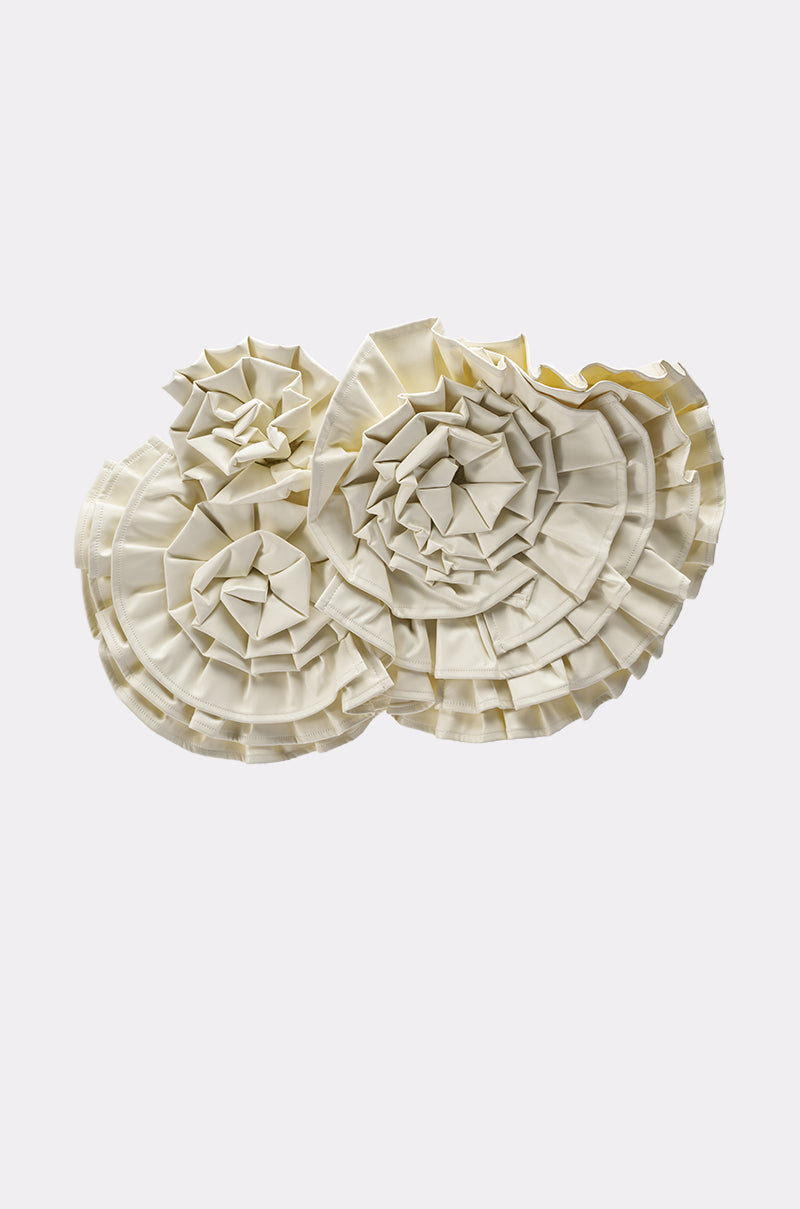BLOOMING PU OVERSIZED BROOCH