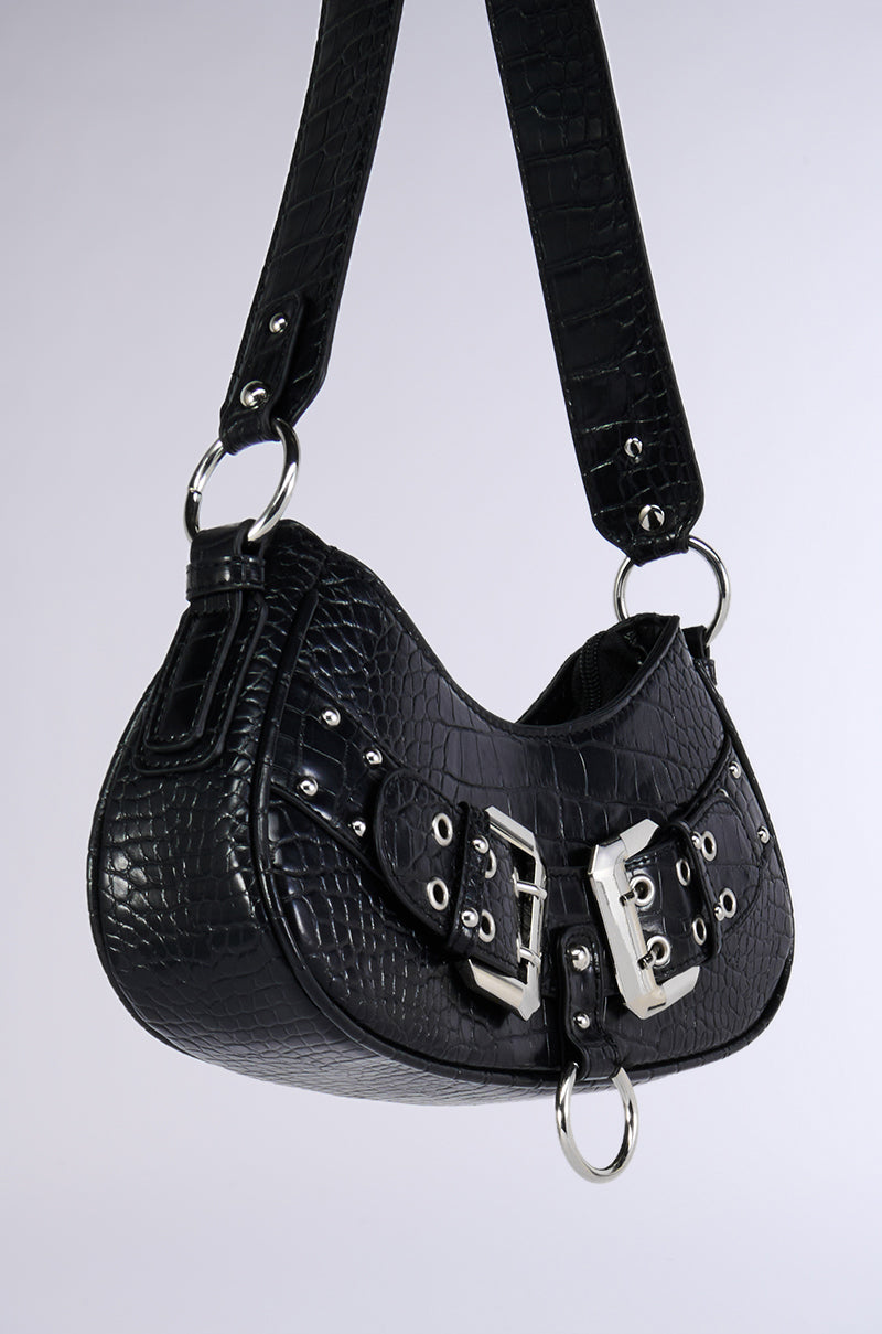 BUCKLE UP PURSE
